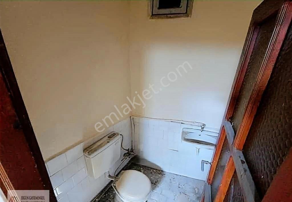 Ergünden İstiklal Cadde Üzeri Merkezi Konumda Kiralık Ofis - Görsel 34
