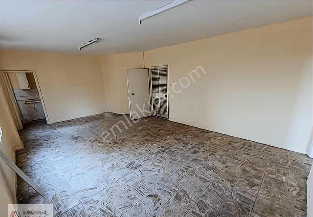 Ergünden İstiklal Cadde Üzeri Merkezi Konumda Kiralık Ofis - Görsel 6