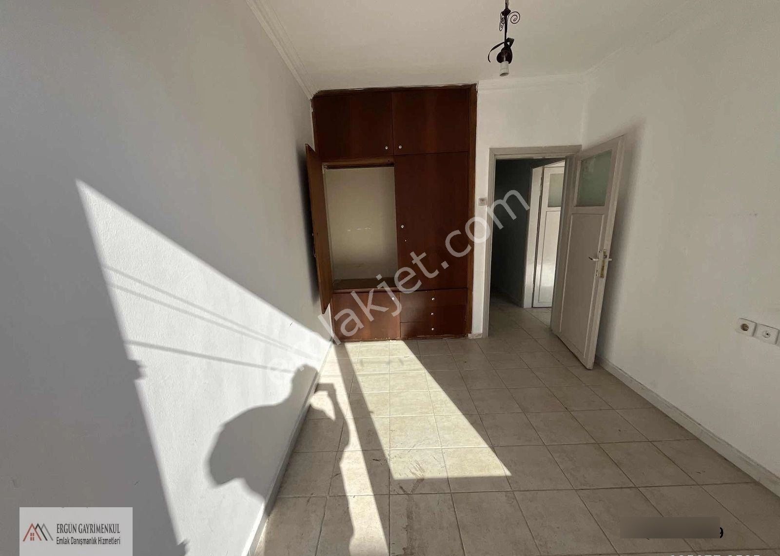 Ergünden Pirireiste Geniş Kiralık 3+1 Ayrımutfak Daire - Görsel 5