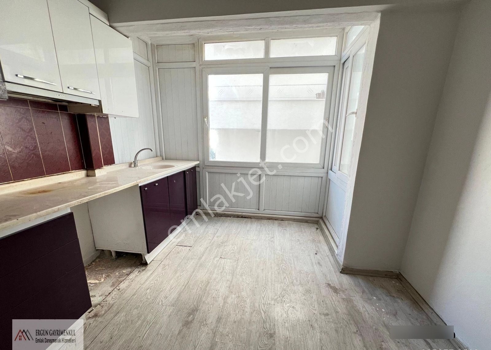 Ergünden Pirireiste Fırsatlık Arakat Asansörlü Satılık 3+1 Daire - Görsel 35