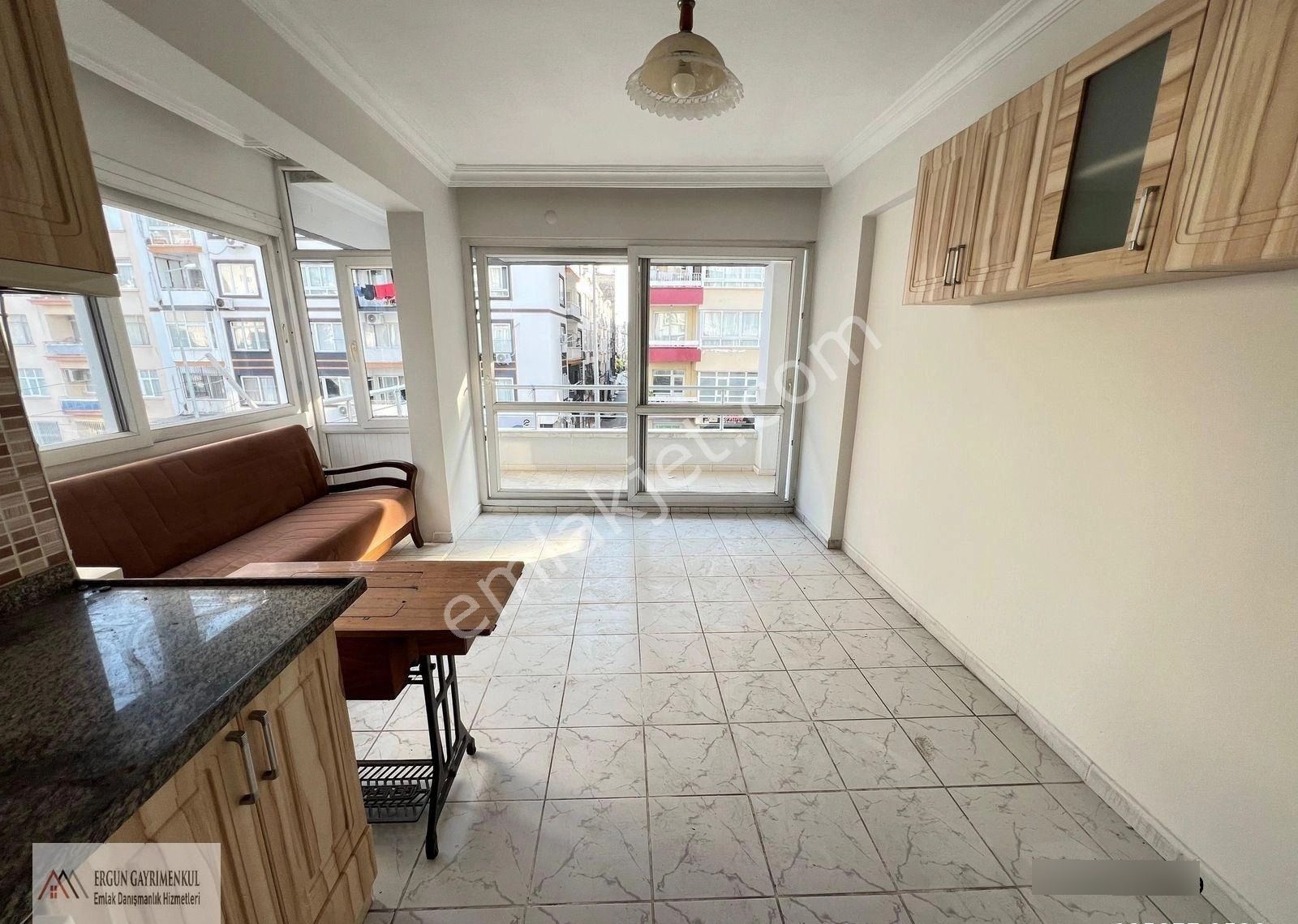 Ergünden Pirireiste Asansörlü Ara Kat Satılık 4+1 Daire - Görsel 26