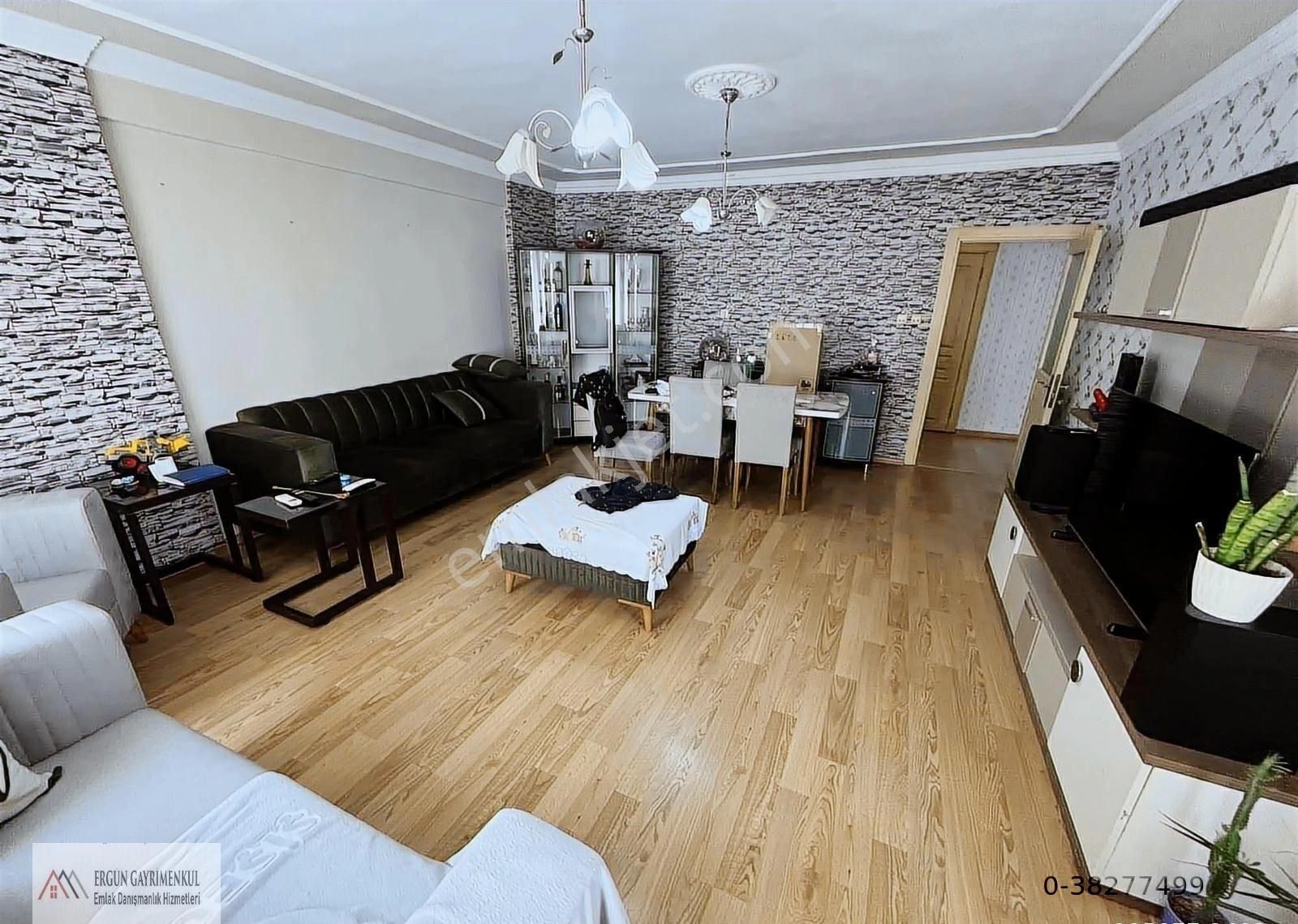 Ergünden Viranşehirde Cadde Üzeri Satılık 3+1 Doğalgazlı Daire - Görsel 15