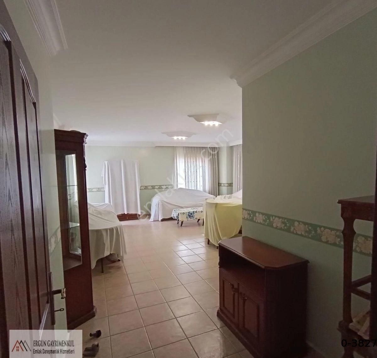 Pirireis Mahallesi 3+1 Geniş Oturumlu 190m2 Eşyalı Daire - Görsel 12