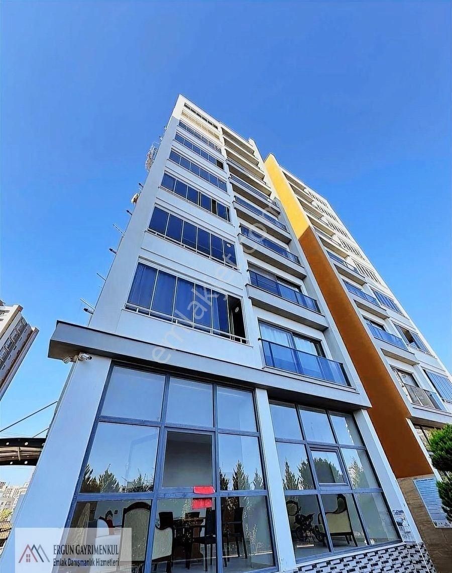 50. Yıl Mh Harika Lokasyonda Bulunan Geniş Oturumlu 3+1 Daire