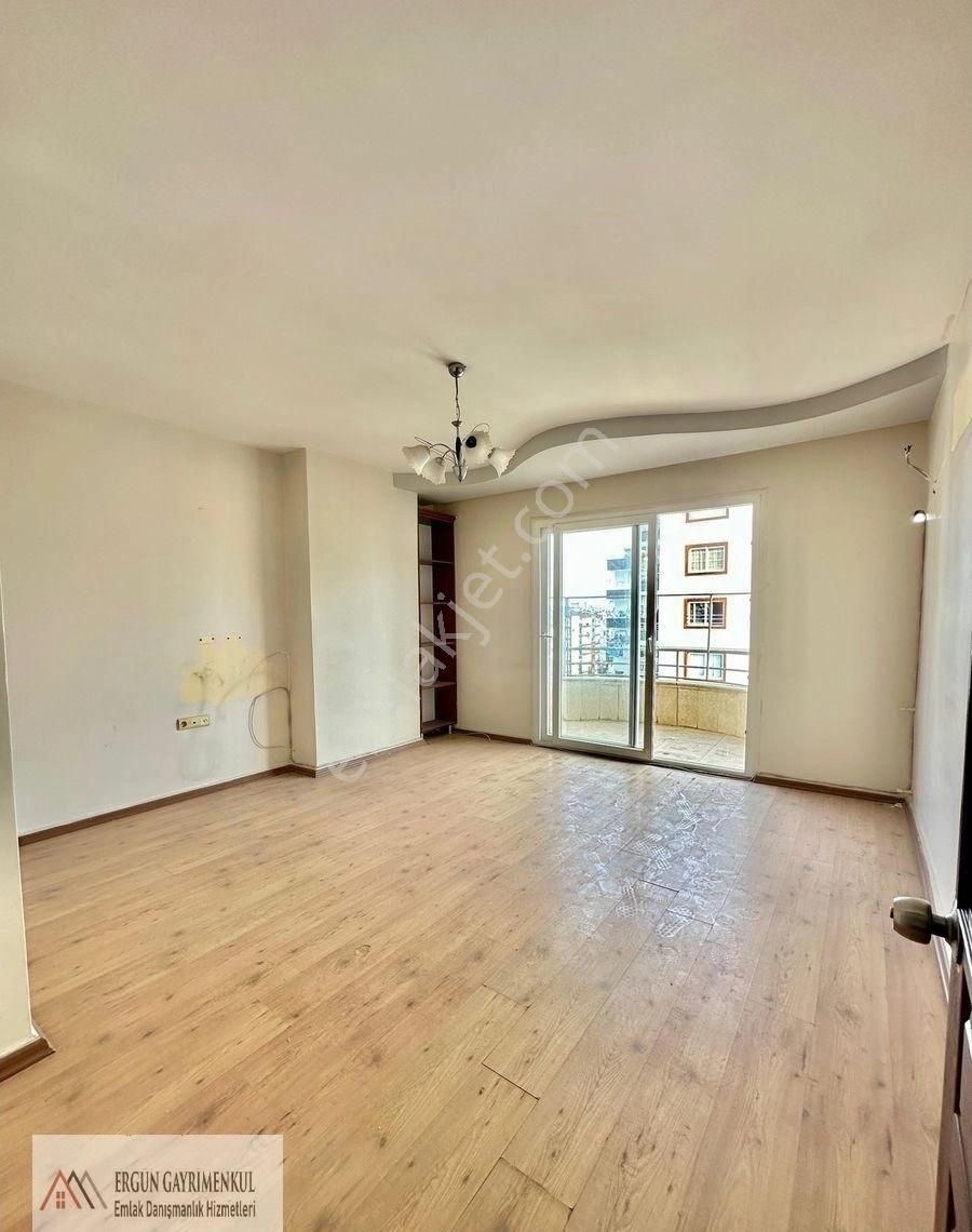 Harika Lokasyonda Bulunan 3+1 Geniş Oturumlu Havuzlu Site - Görsel 29