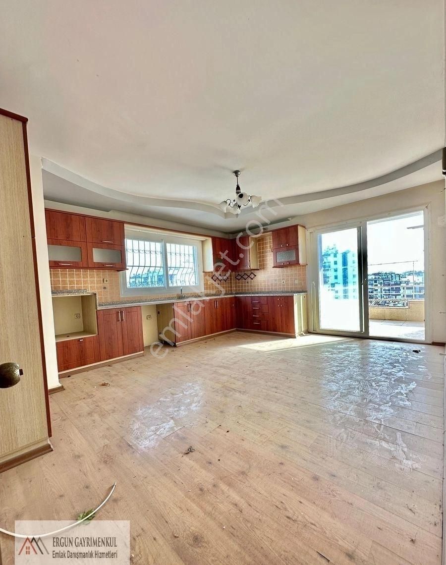 Harika Lokasyonda Bulunan 3+1 Geniş Oturumlu Havuzlu Site - Görsel 22