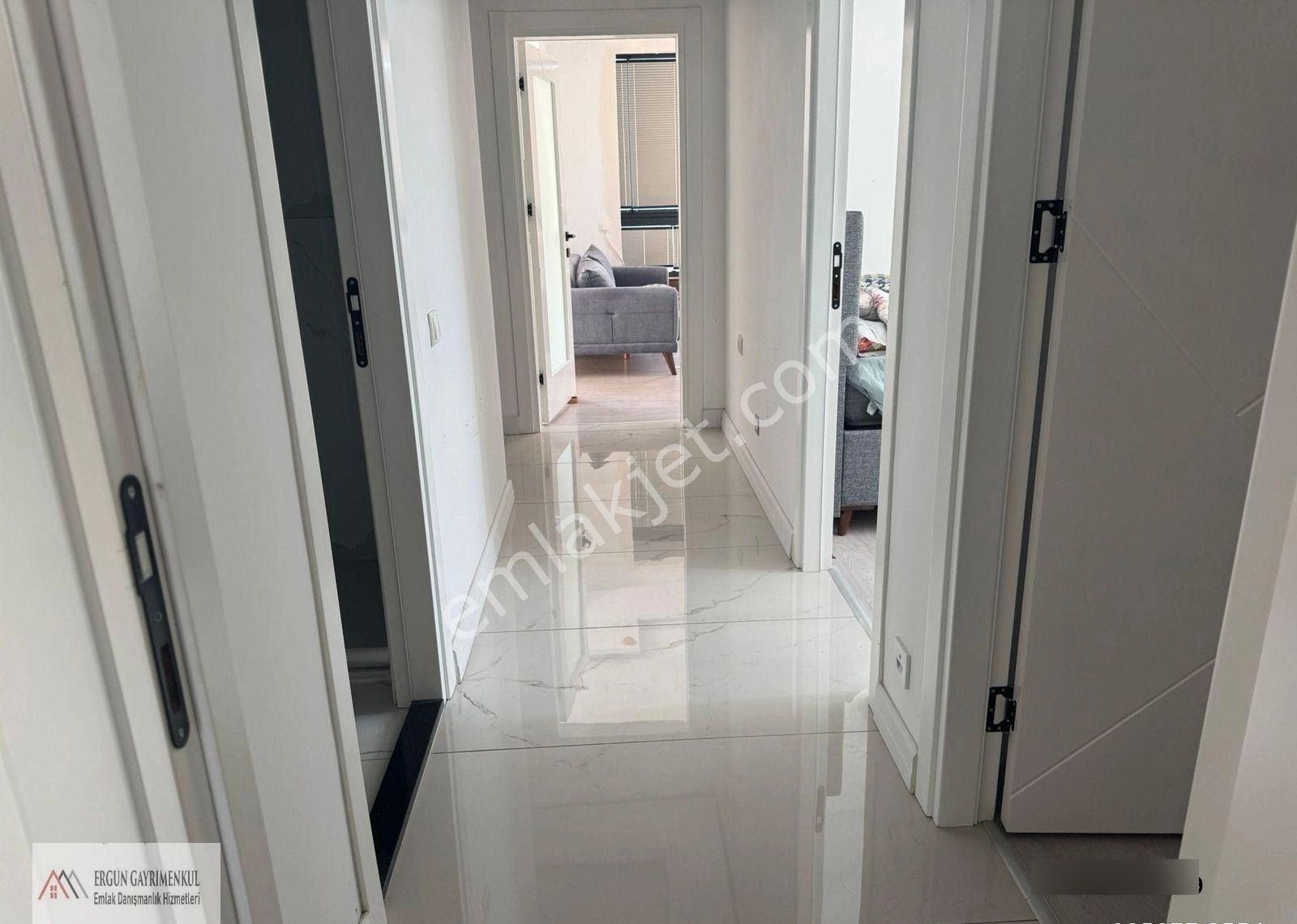 Ergün'den 50. Yıl'da Harika Lokasyonda Bulunan Satılık 3+1 Daire - Görsel 17