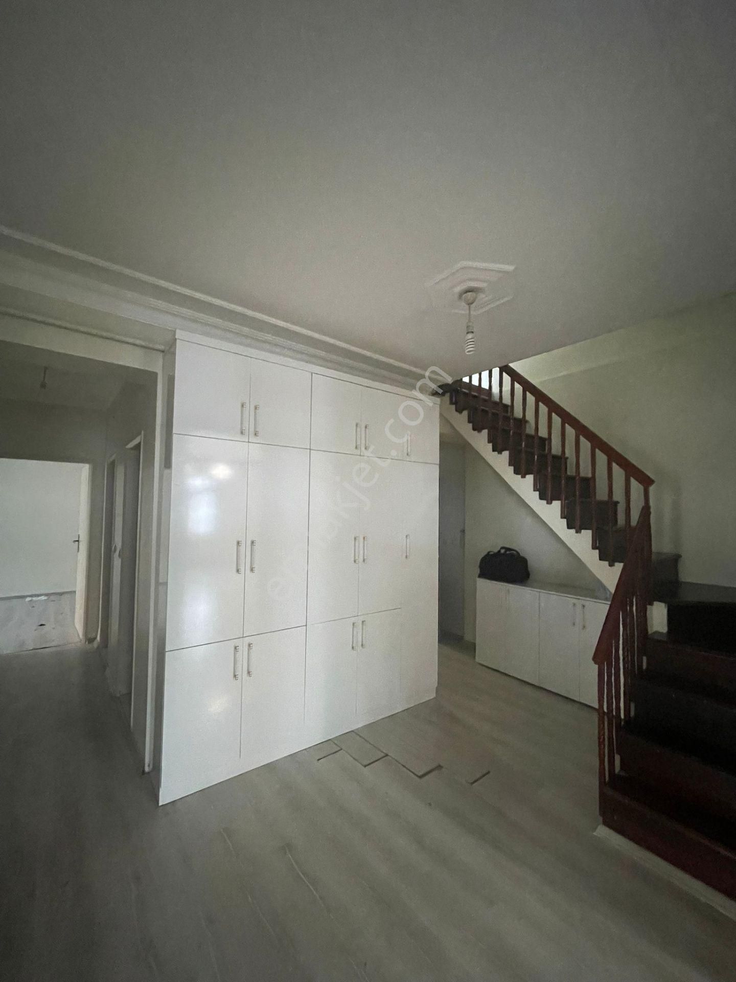 Yenişehir Hastane Caddesinde 4+1 Dublex Kiralık Daire - Görsel 12