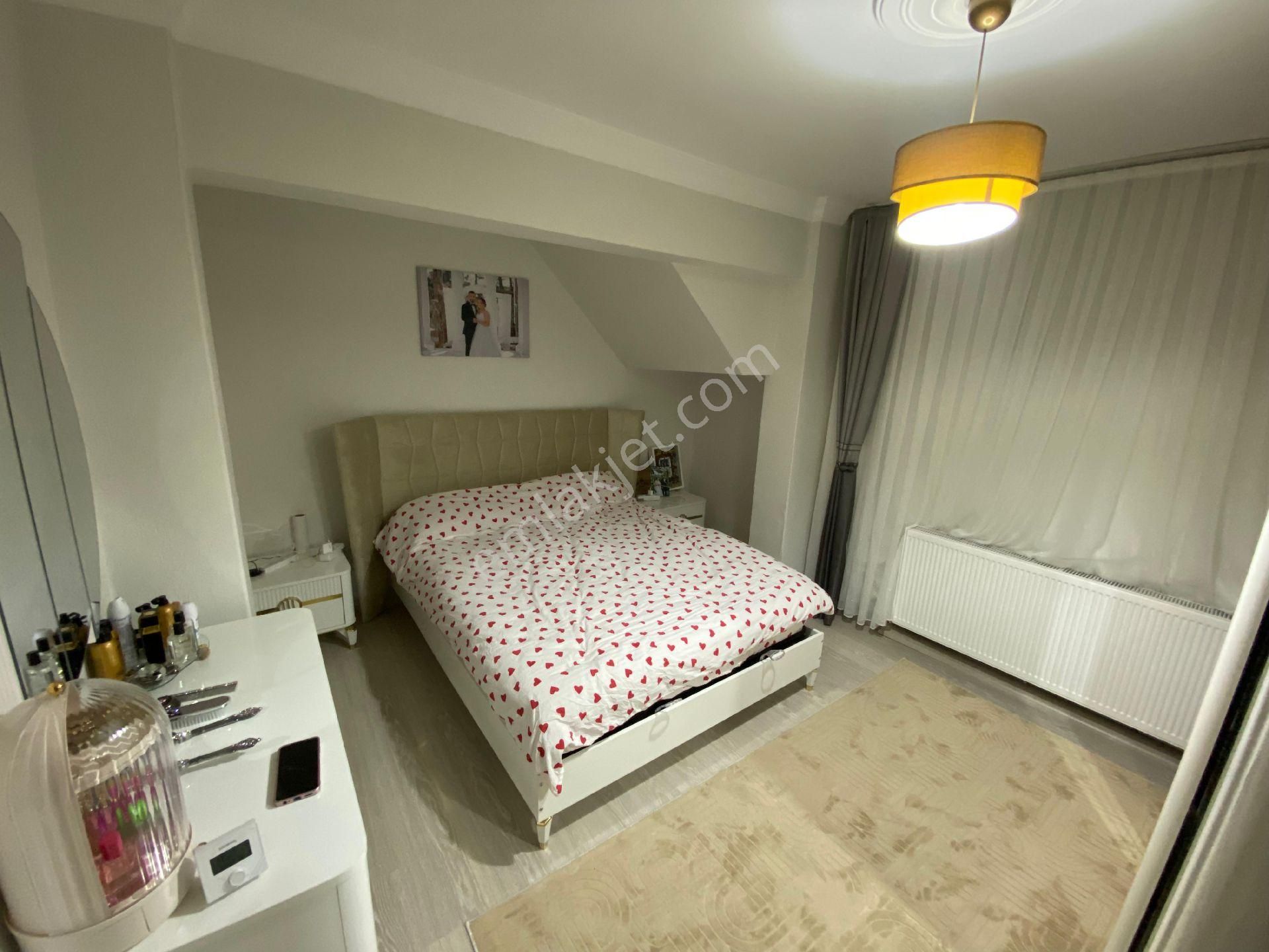 Uçan Emlak- İzmir Karabağlar Vatan Mh, 3+1, Bahçeli, Doğalgazlı, Bakımlı - Görsel 20