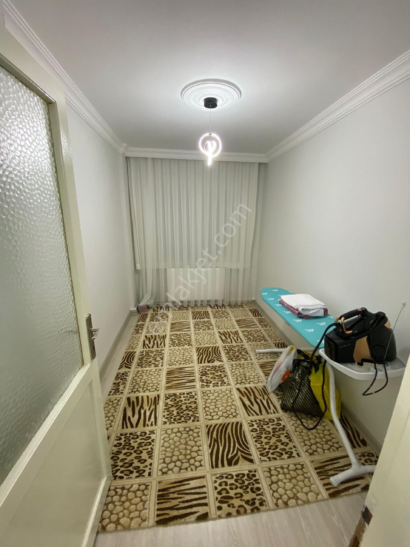 Uçan Emlak- İzmir Karabağlar Vatan Mh, 3+1, Bahçeli, Doğalgazlı, Bakımlı - Görsel 13