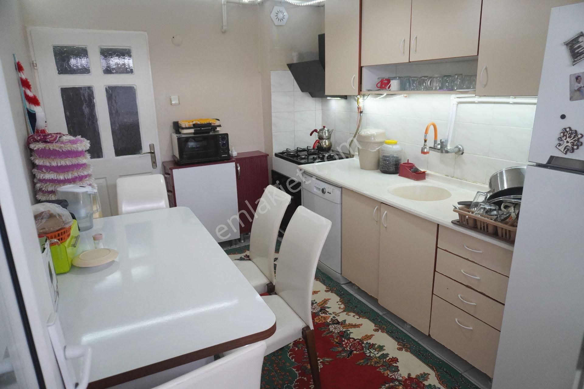 Yakakent Satılık3+1 Doğalgazlı+balkonlu+asansörlü Çiğliserkan - Görsel 4