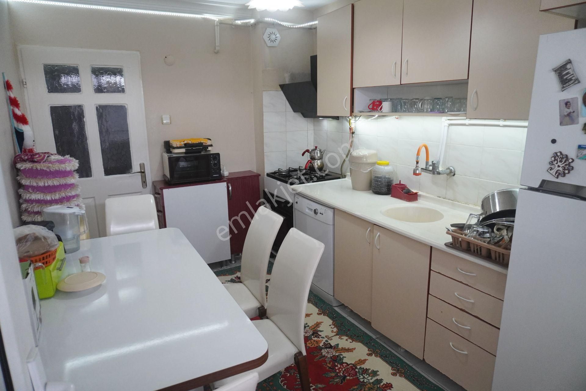 Yakakent Satılık3+1 Doğalgazlı+balkonlu+asansörlü Çiğliserkan - Görsel 3