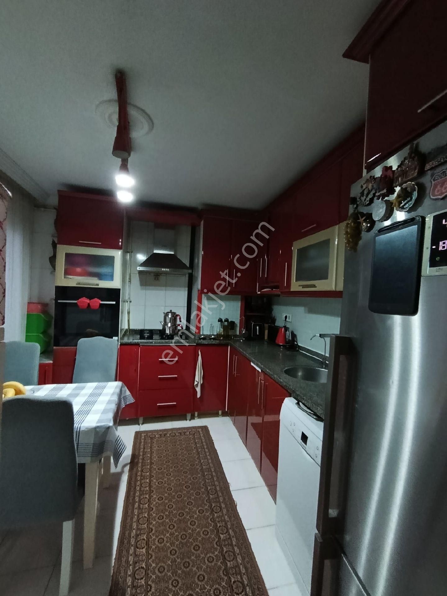 Uçan Emlak- Vatan Mahallesi, 3+1, Ara Kat, Doğalgazlı - Görsel 4