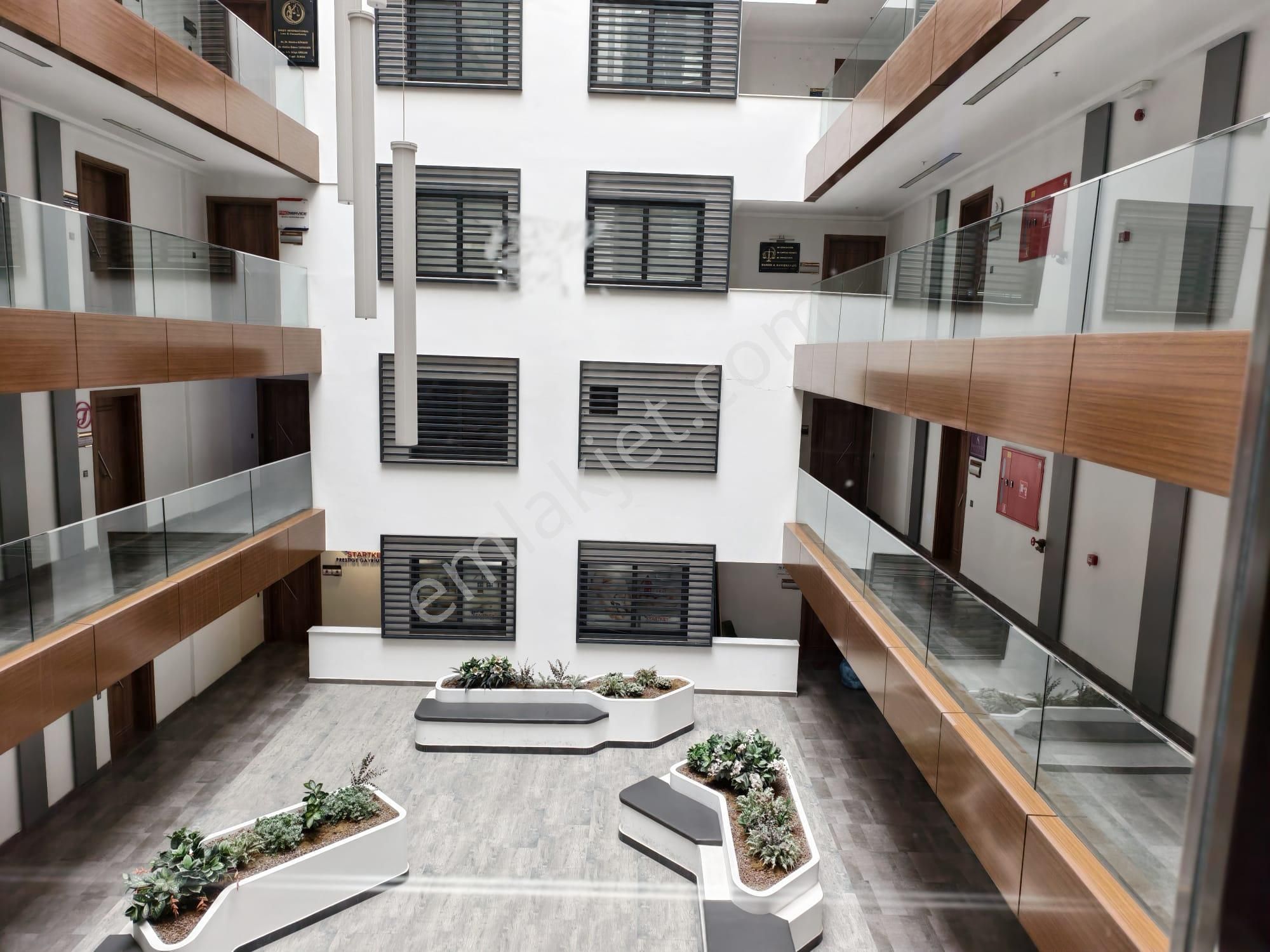 Bayraklı Adliye Yakınında Eminoğlu Plaza'da Kiralık 2+1 75 M² Ofis - Görsel 3
