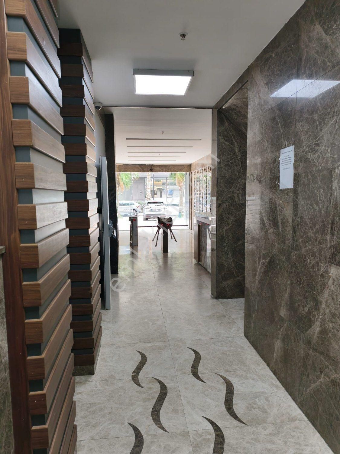 Bayraklı Adliye Yakınında Eminoğlu Plaza'da Kiralık 2+1 75 M² Ofis - Görsel 19