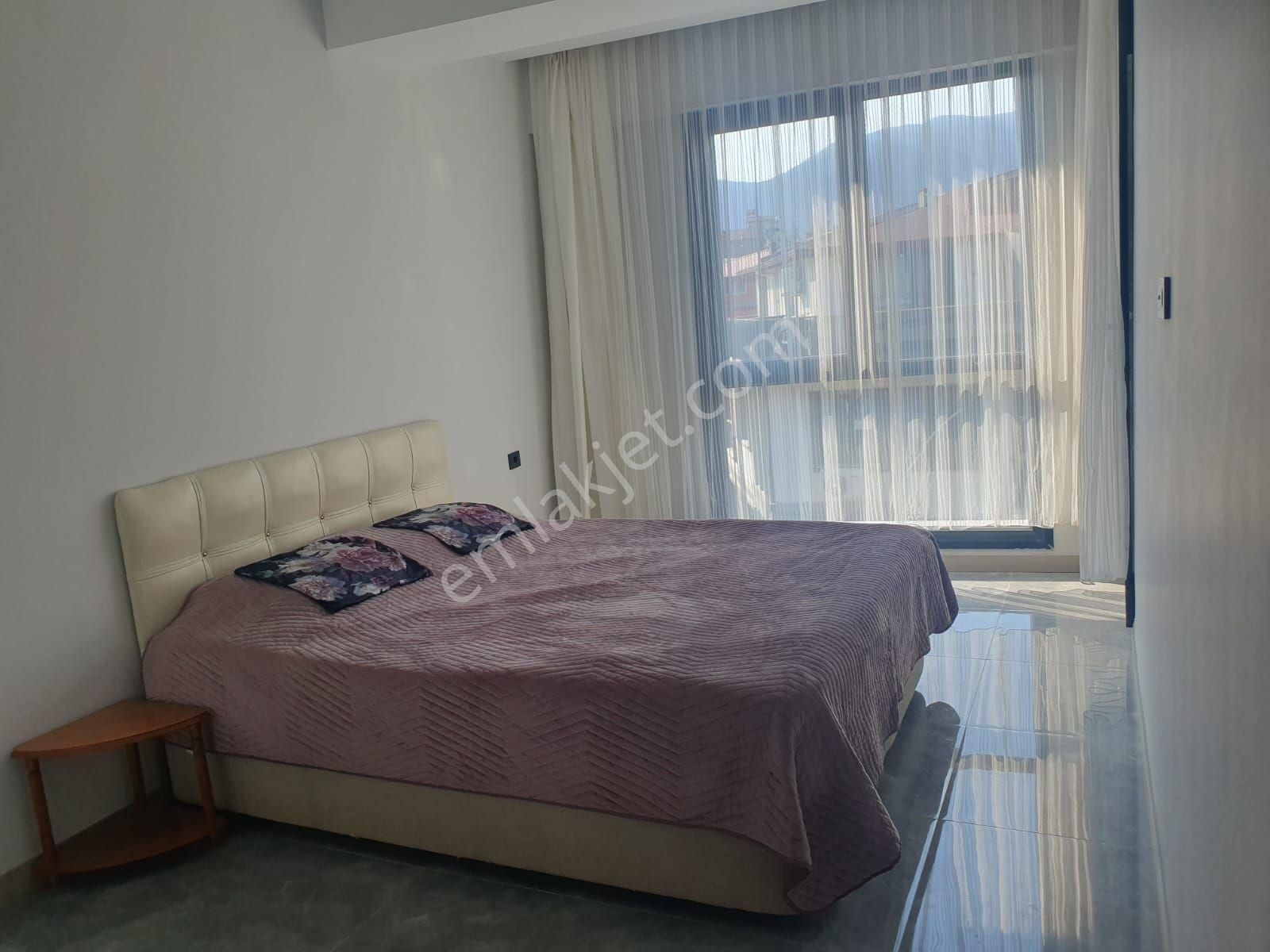 Feslikan Mahallesi'nde Kıbrıs Şehitlericad Çok Yakın 4+1 Dubleks Daire - Görsel 2