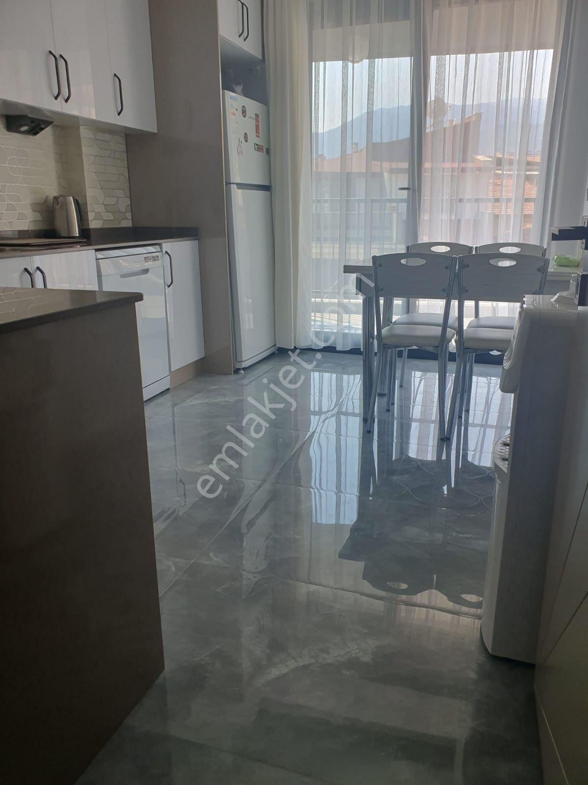 Feslikan Mahallesi'nde Kıbrıs Şehitlericad Çok Yakın 4+1 Dubleks Daire