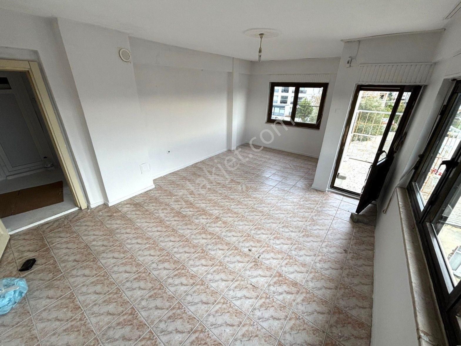 ▀jet Emlak'tan Altınkum'da Merkezi Konumda Denize 100m 2+1 Daire - Görsel 4