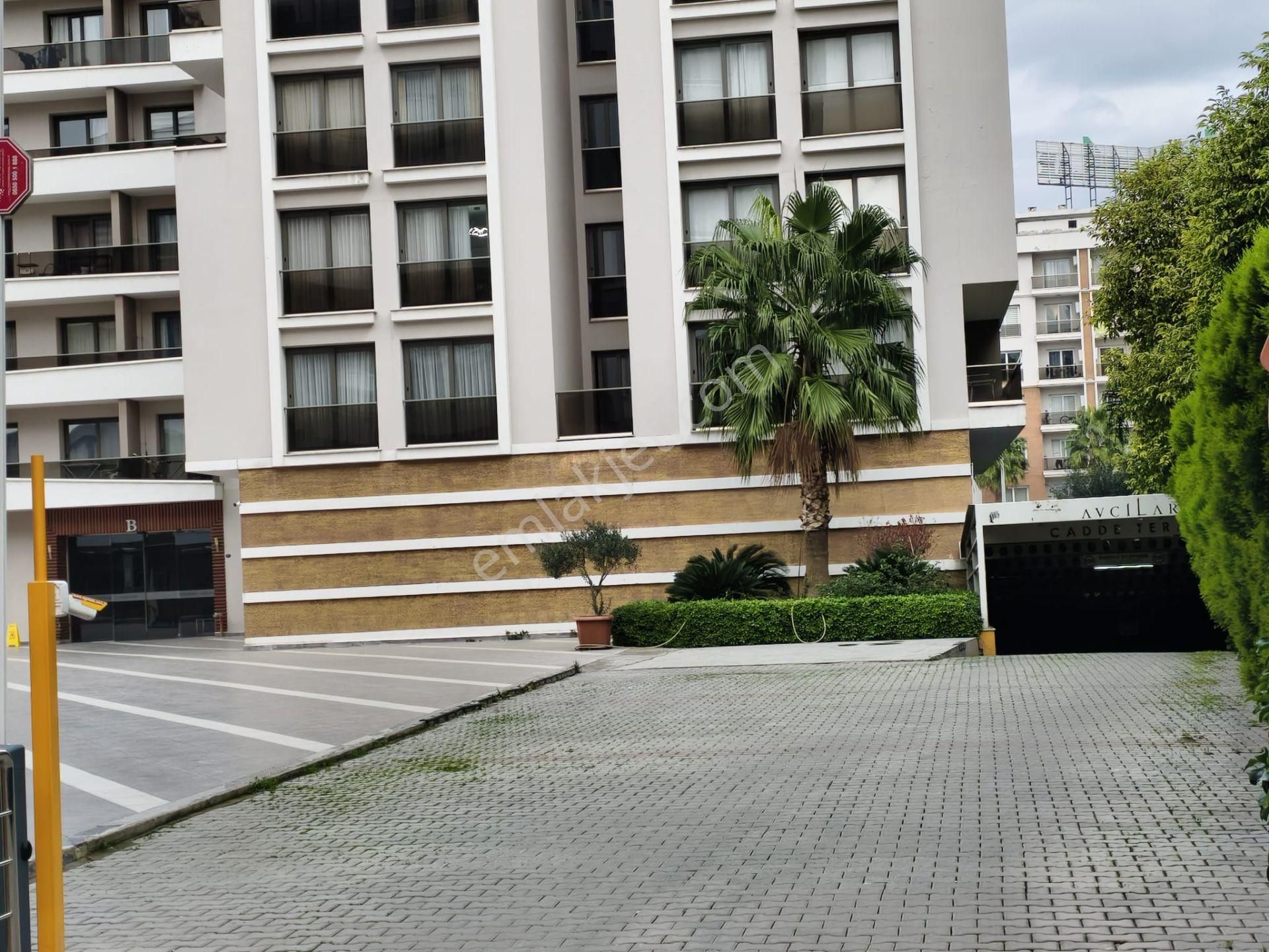 Bornova Ege Ve Yaşar Ünv. Yakını Cadde Teras'ta Kıralık 2+1 Daıre - Görsel 4