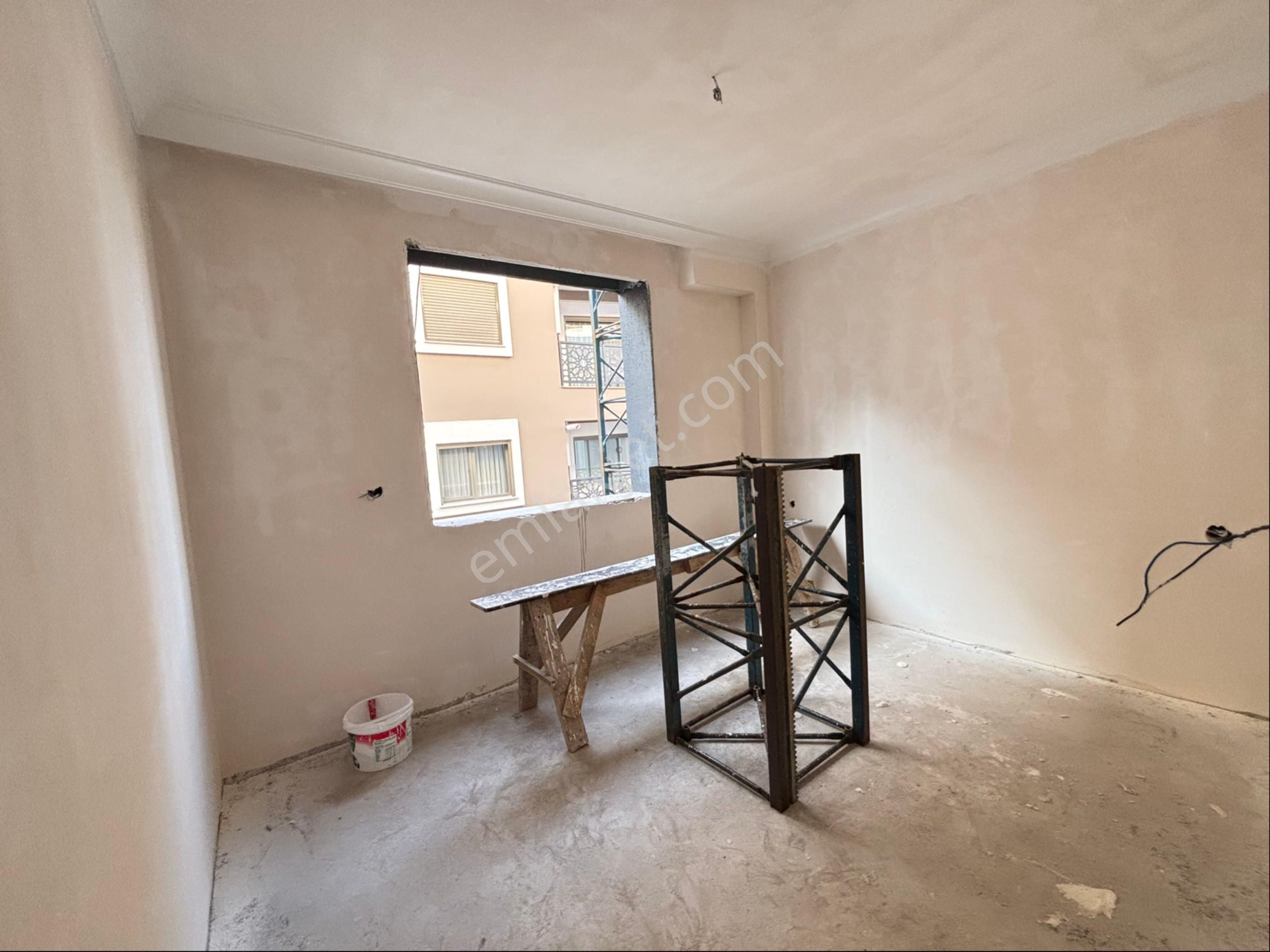 Seferihisar Hıdırlık Mahallesinde Yerden Isıtmalı Satılık 1+1 Daire - Görsel 4