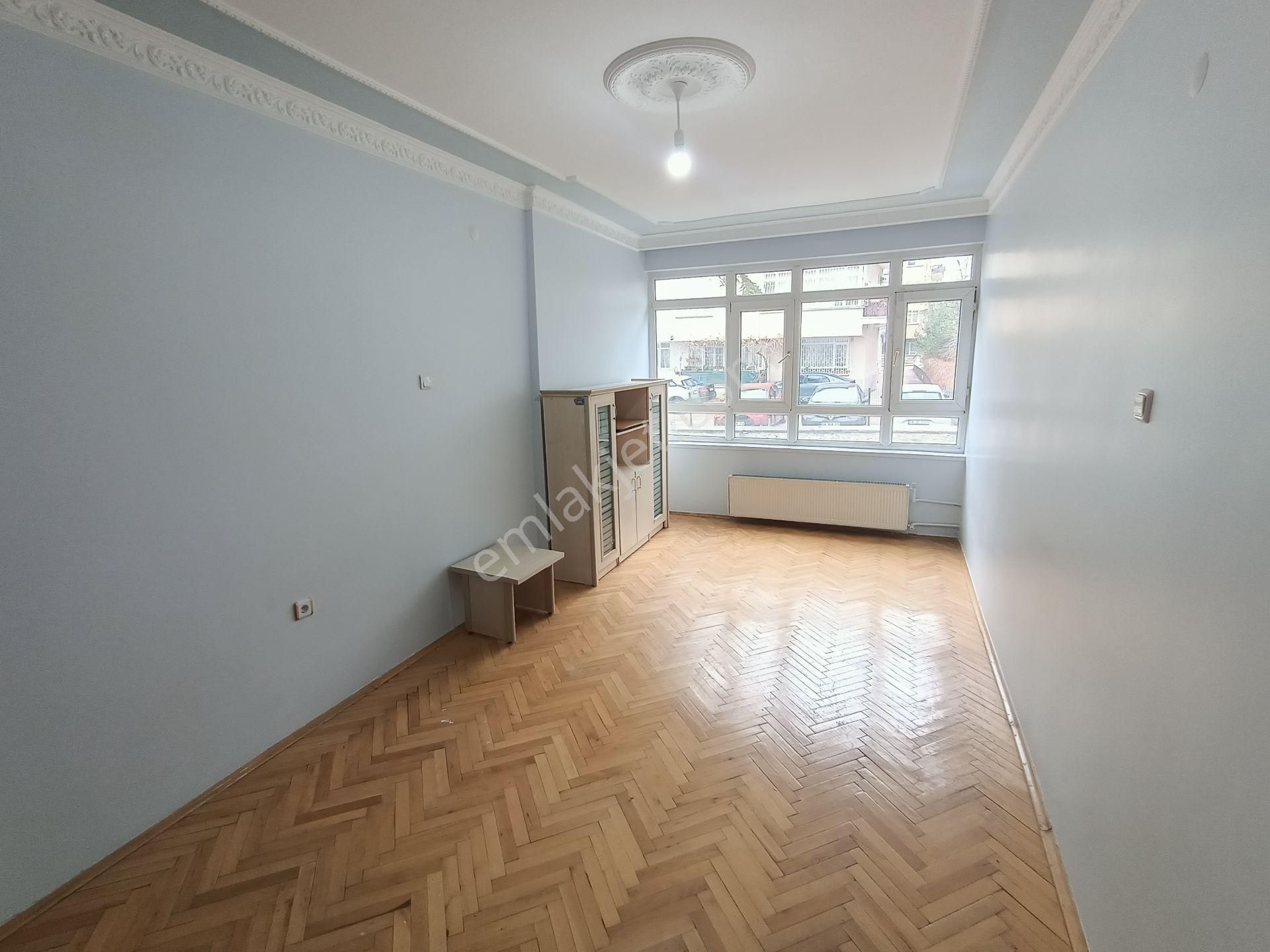 Asyapıdan 3+1 100 M2 Dikmen Caddesinde Açık Otoparklı Kaloriferli - Görsel 3