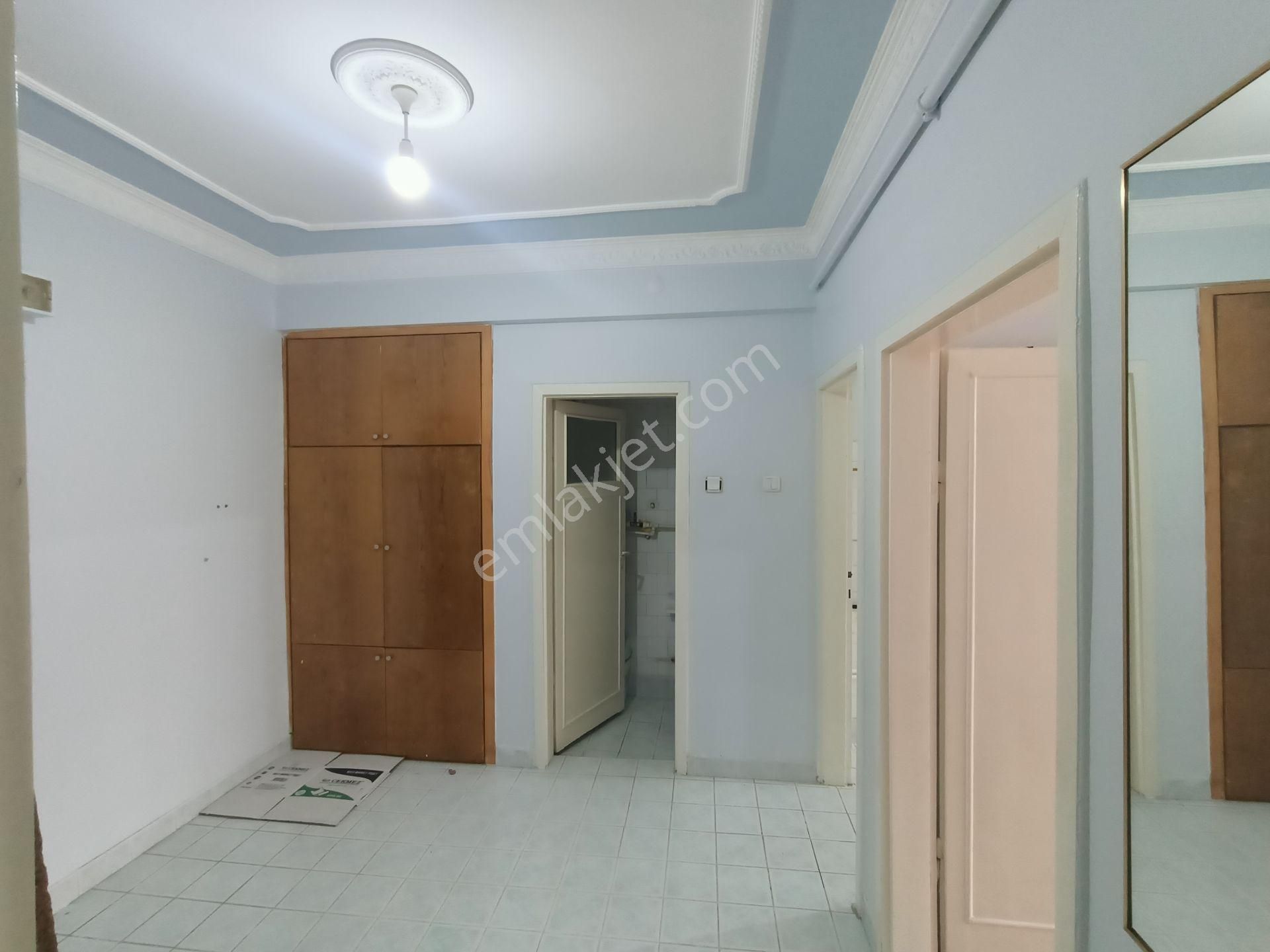 Asyapıdan 3+1 100 M2 Dikmen Caddesinde Açık Otoparklı Kaloriferli - Görsel 19