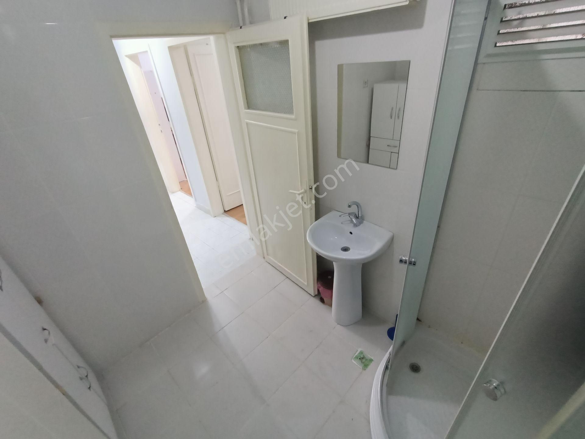 Asyapıdan 3+1 100 M2 Dikmen Caddesinde Açık Otoparklı Kaloriferli - Görsel 24