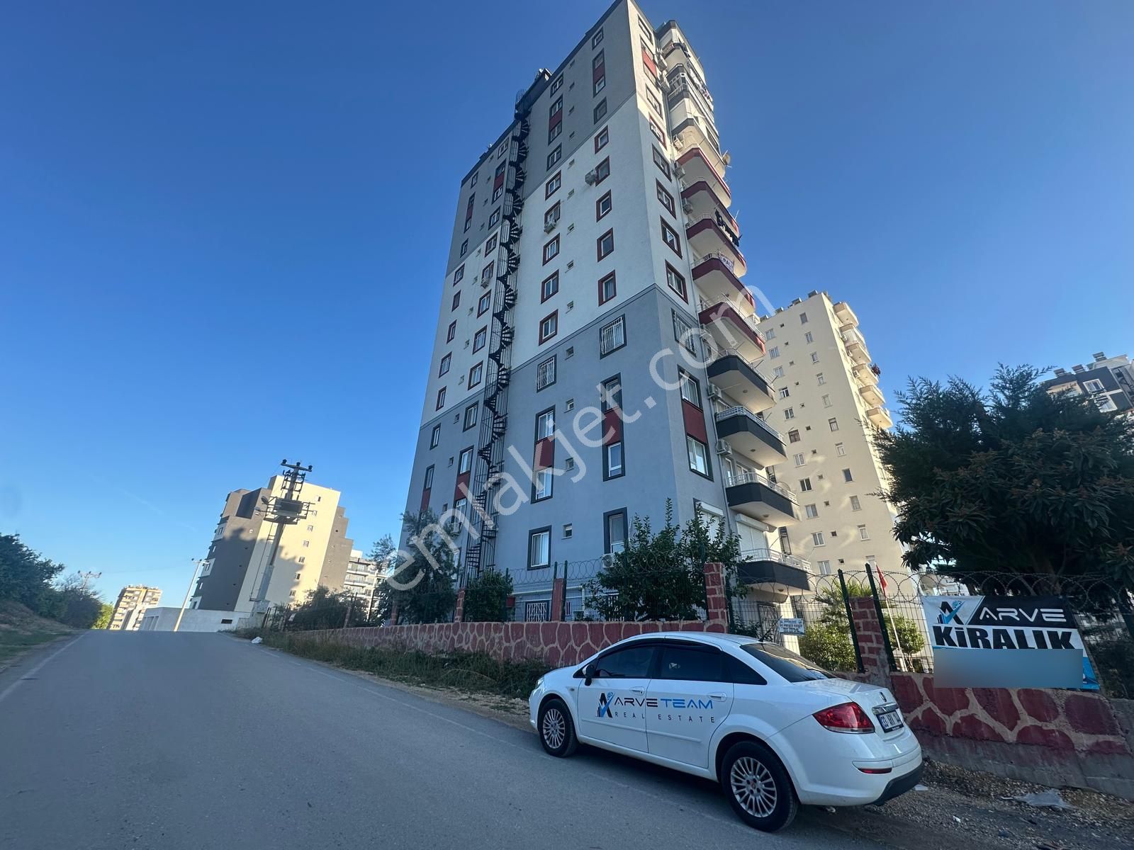 Arve'den İstiklal Mah'de Dağ Ve Deniz Manzaralı 2+1 Daire