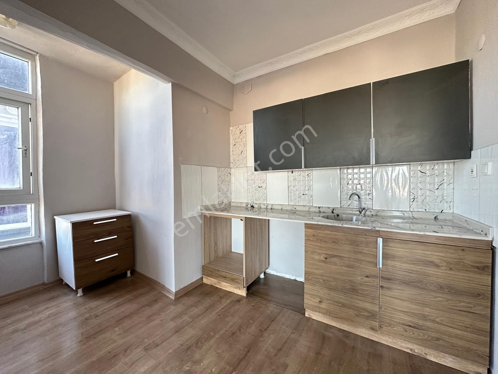 Arve'den İstiklal Mah'de Dağ Ve Deniz Manzaralı 2+1 Daire - Görsel 5