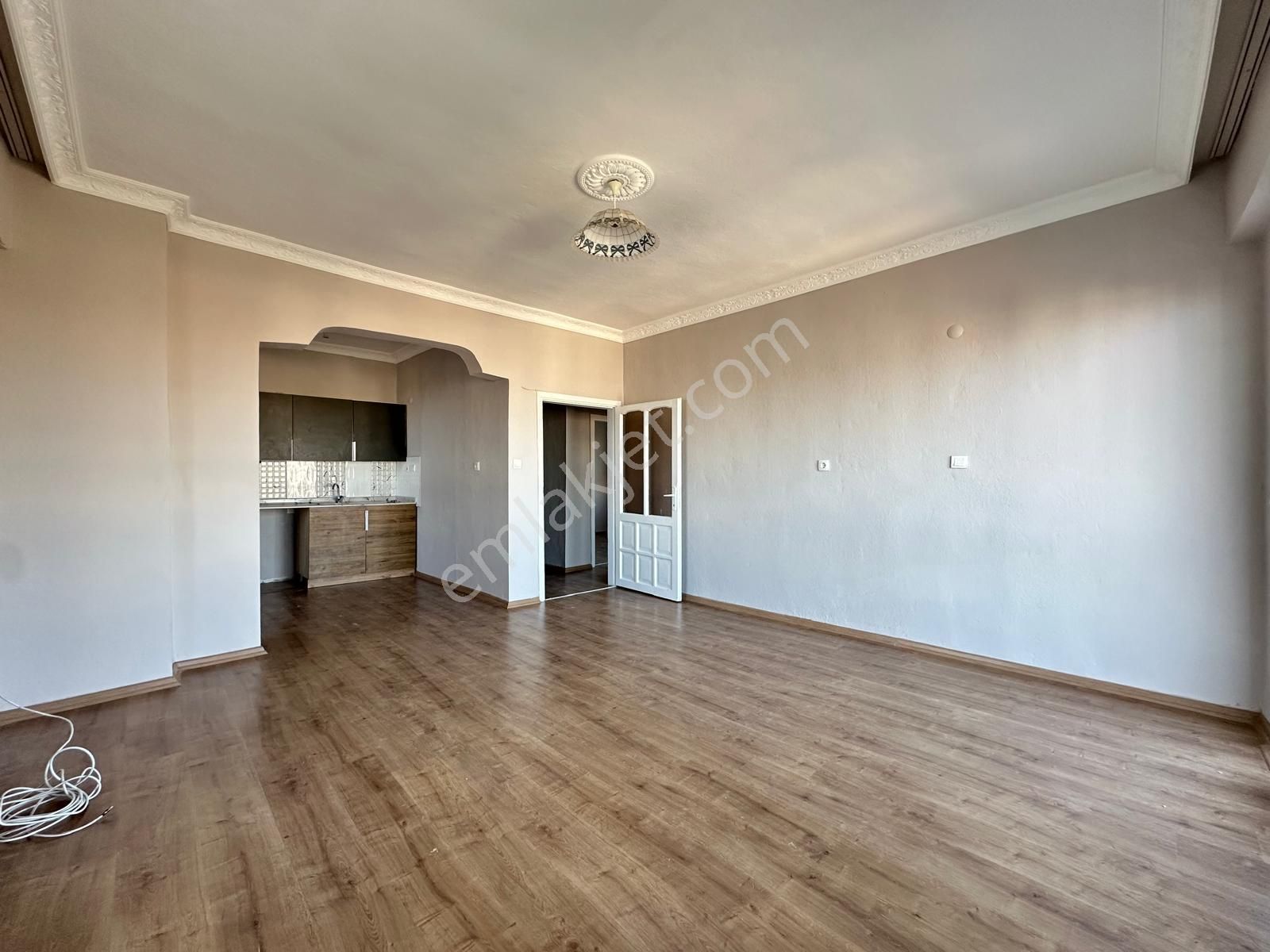 Arve'den İstiklal Mah'de Dağ Ve Deniz Manzaralı 2+1 Daire - Görsel 4