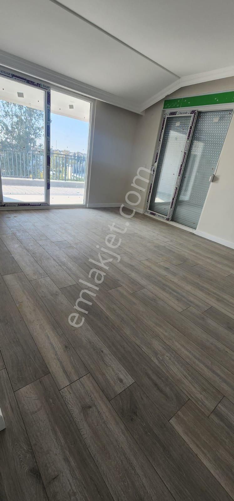 Emek Mahallesinde Satılık 0 4+1 Daire - Görsel 9