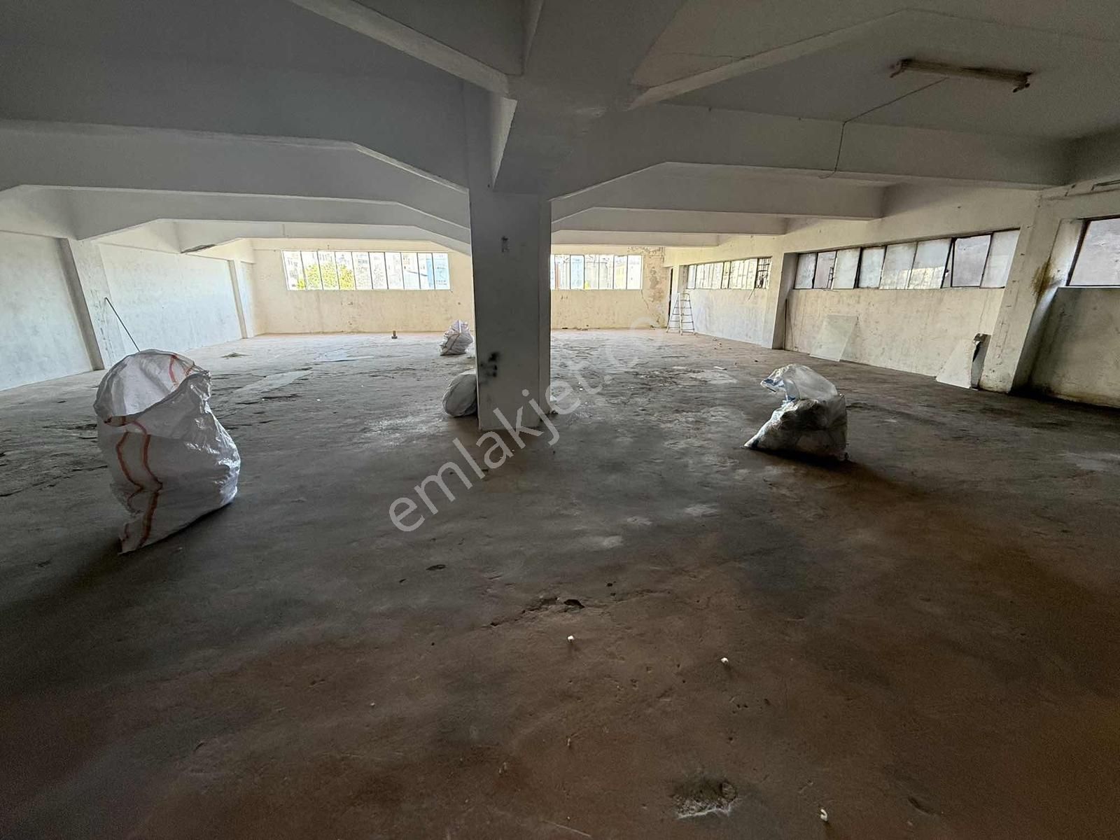 Çobançeşmede İmalata Uygun 400m2 İşhanında İskanlı - Görsel 7