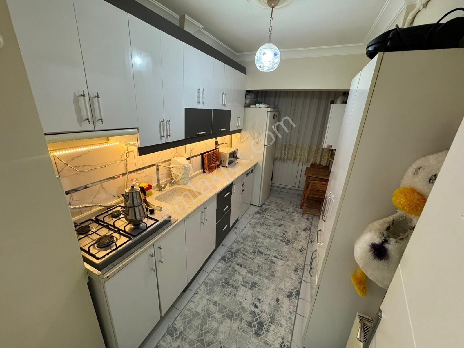 Mareşal Çakmak Mh 3+1 Ara Katta Merkezi Konumda Daire