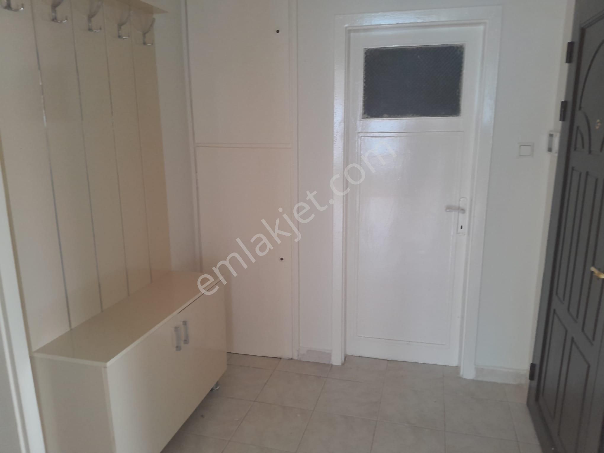 Dikmen Karşıyaka Sokakta 3.katta , Kombili, 3+1 ,mantolamalı... - Görsel 17