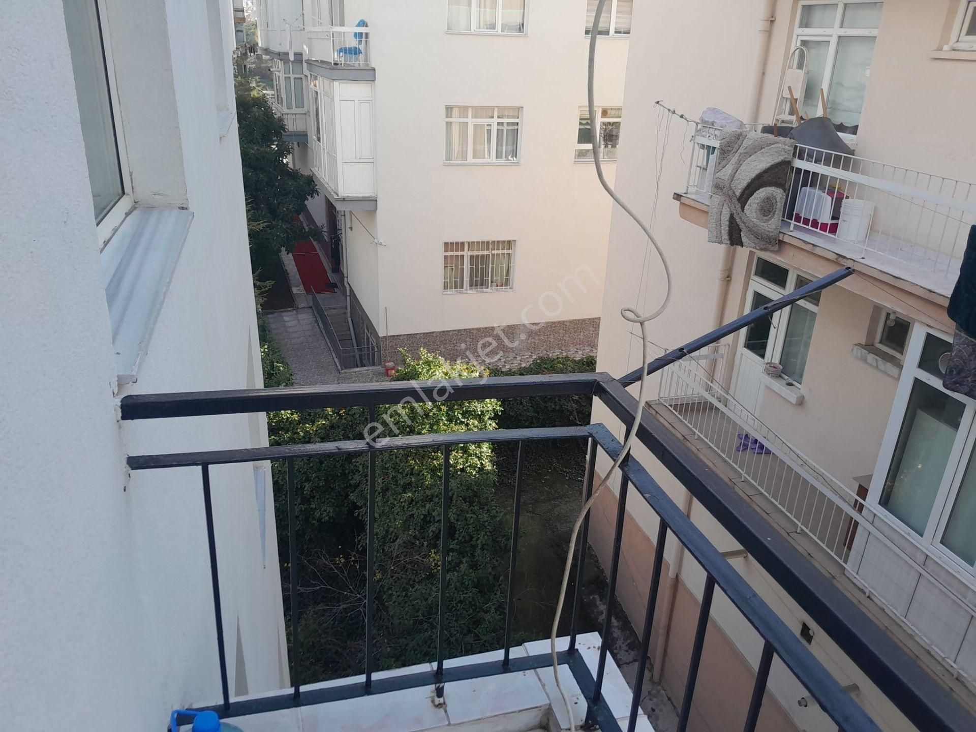 Dikmen Karşıyaka Sokakta 3.katta , Kombili, 3+1 ,mantolamalı... - Görsel 13