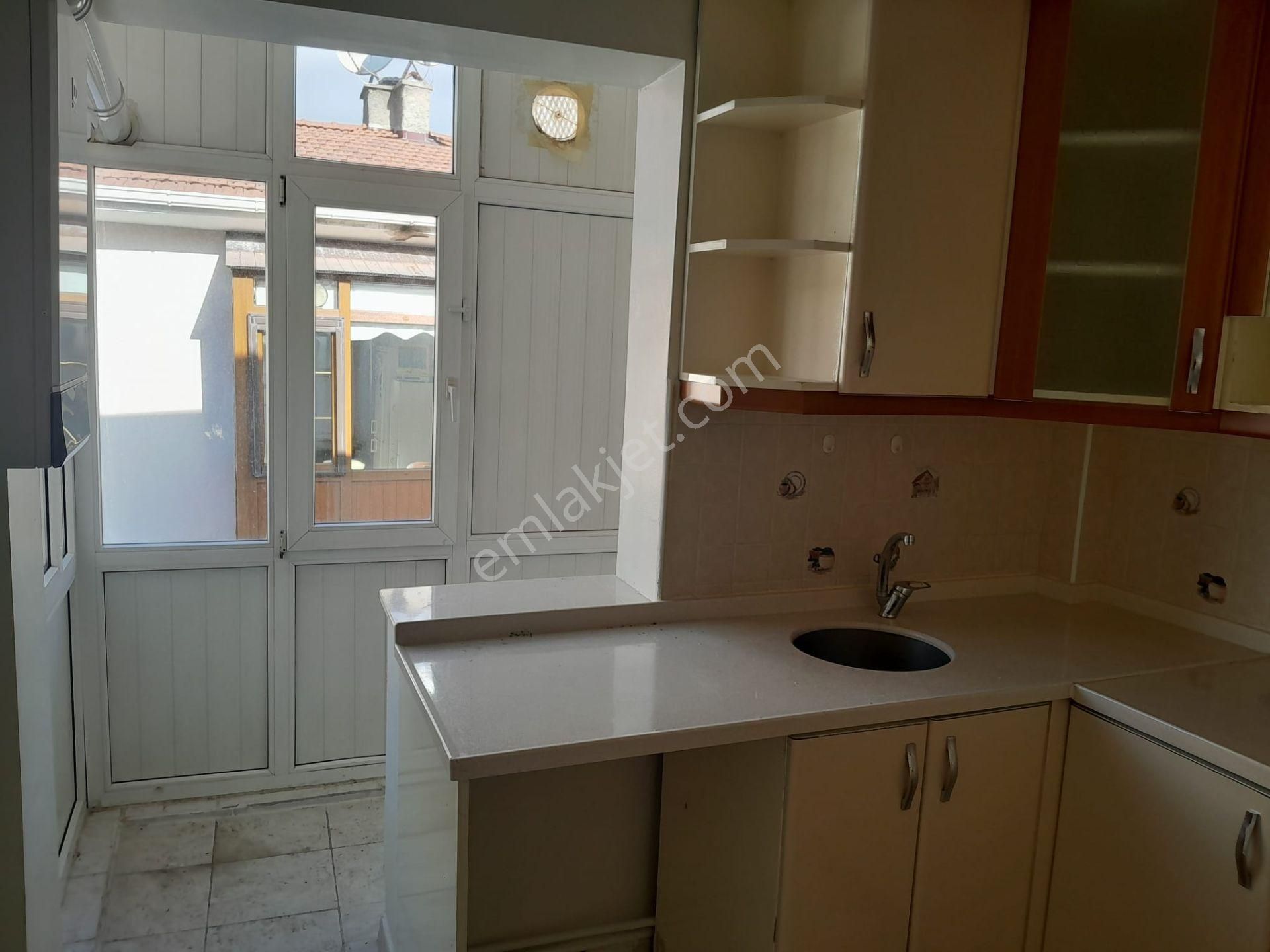 Dikmen Karşıyaka Sokakta 3.katta , Kombili, 3+1 ,mantolamalı... - Görsel 25