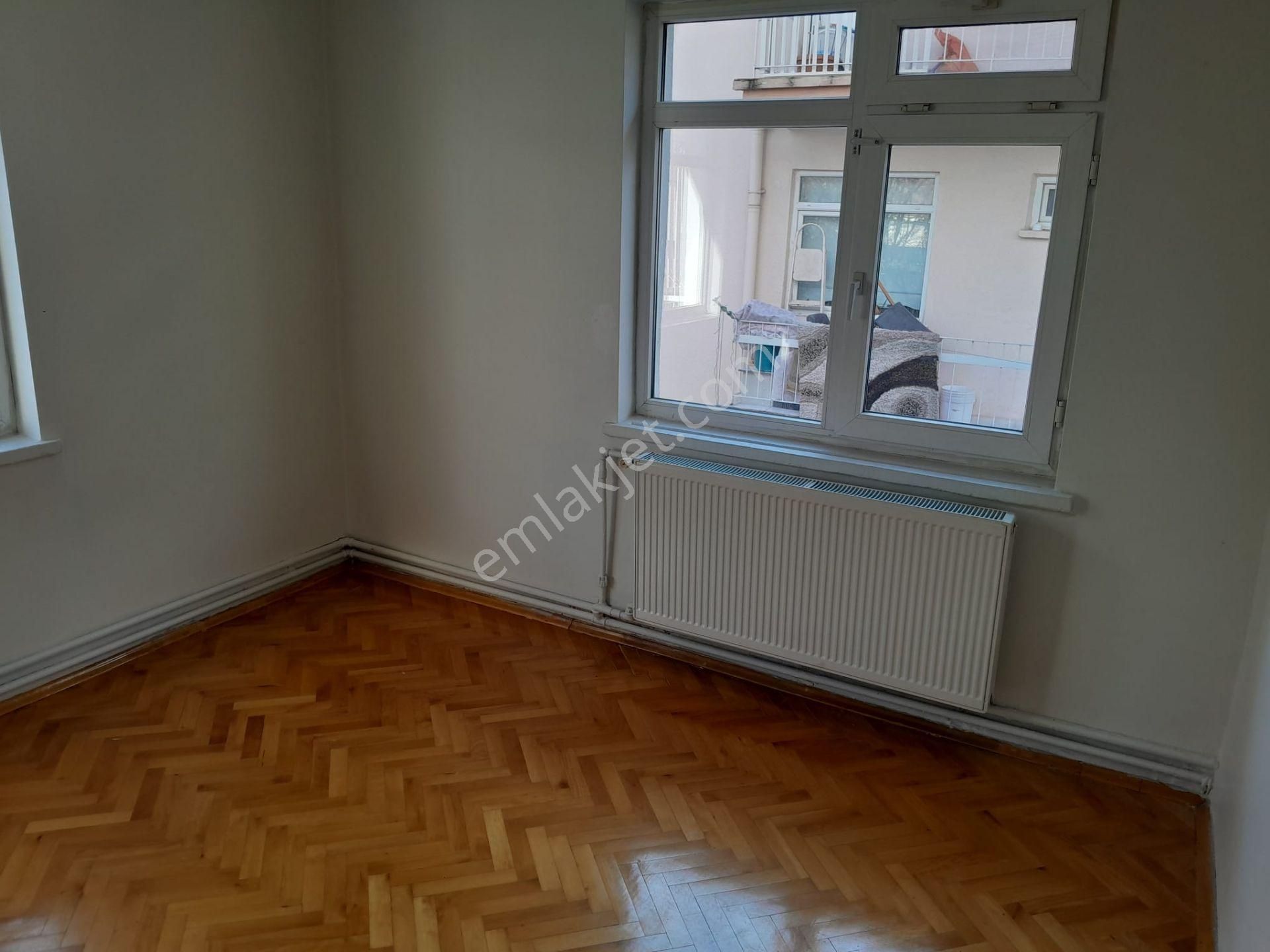 Dikmen Karşıyaka Sokakta 3.katta , Kombili, 3+1 ,mantolamalı... - Görsel 5