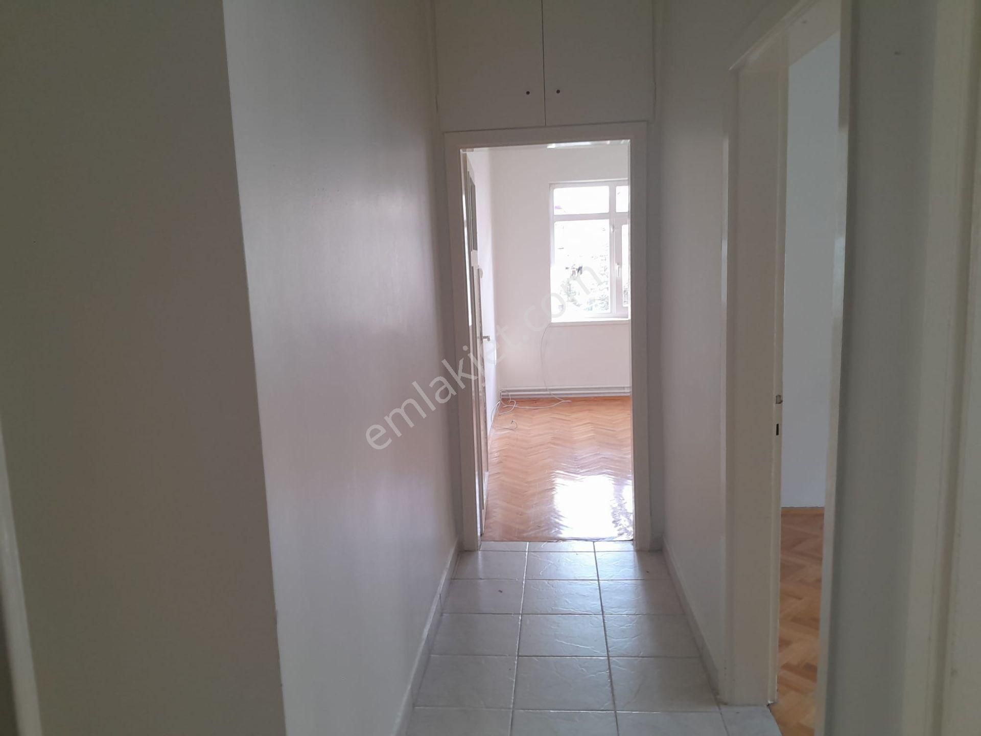 Dikmen Karşıyaka Sokakta 3.katta , Kombili, 3+1 ,mantolamalı... - Görsel 15