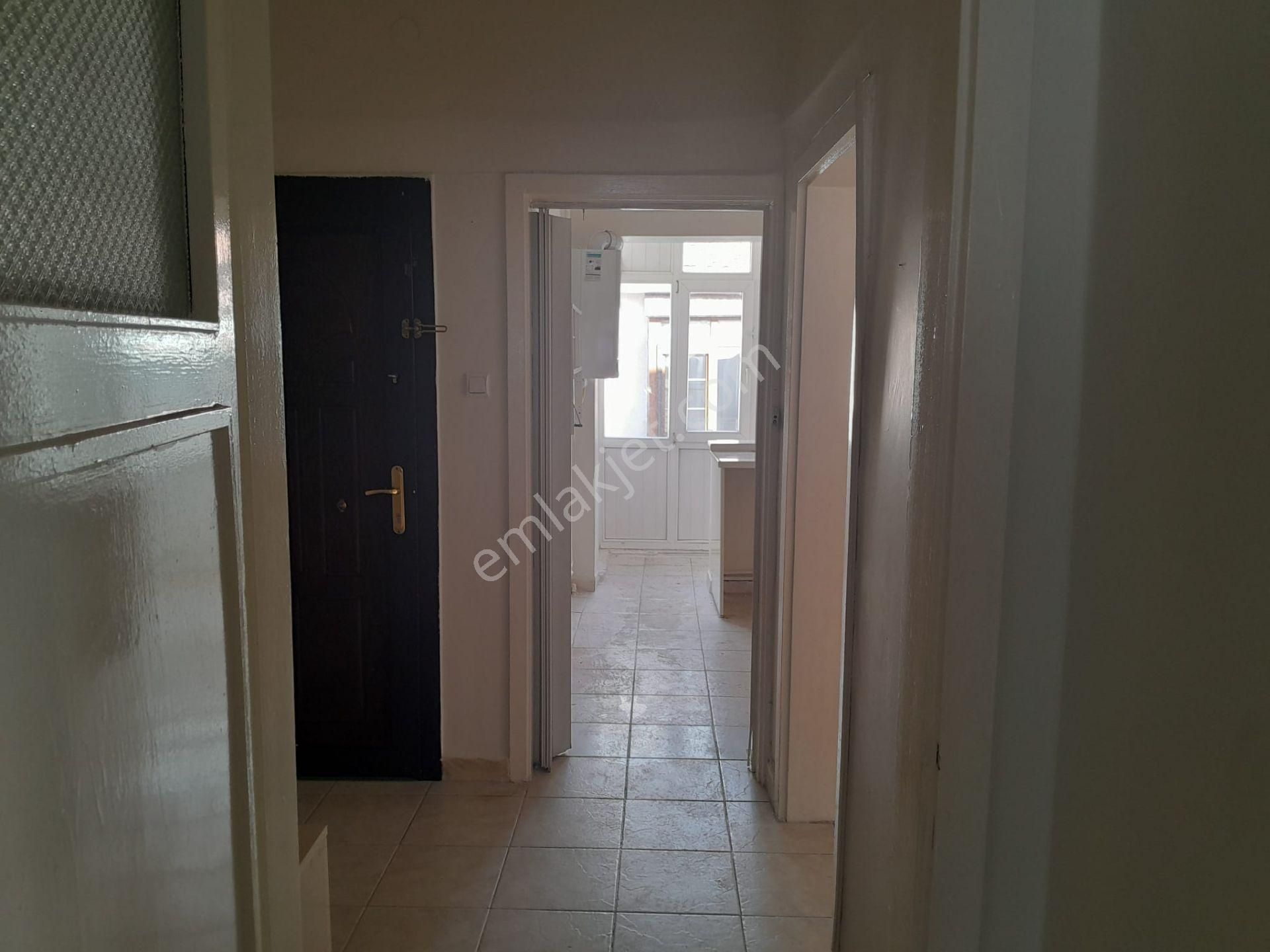 Dikmen Karşıyaka Sokakta 3.katta , Kombili, 3+1 ,mantolamalı... - Görsel 19