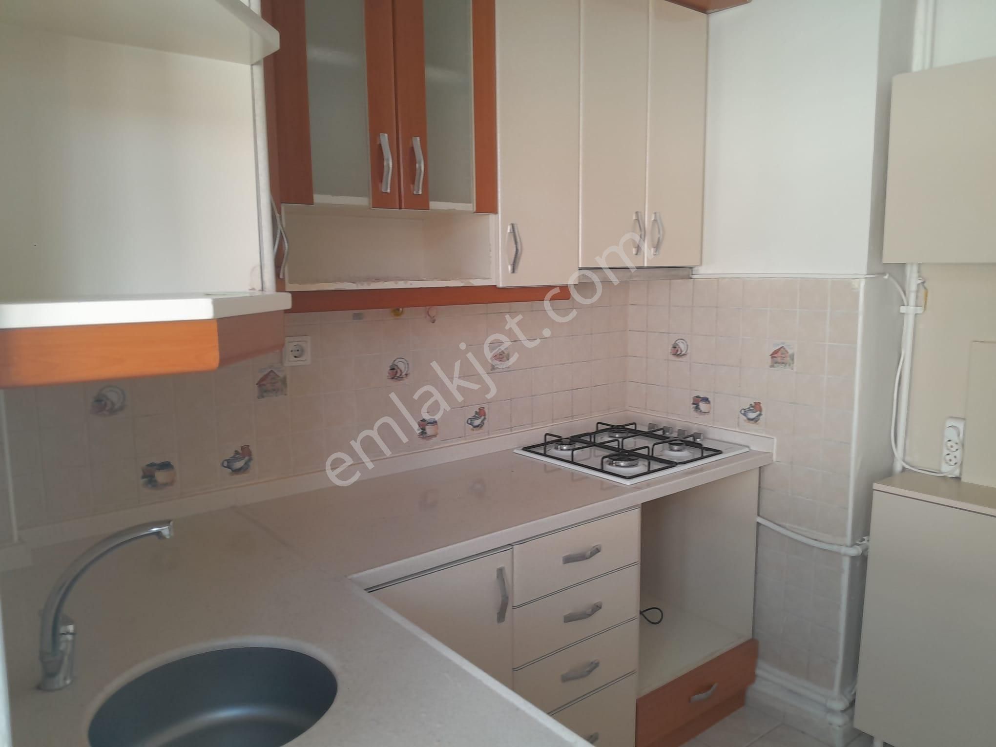 Dikmen Karşıyaka Sokakta 3.katta , Kombili, 3+1 ,mantolamalı... - Görsel 24