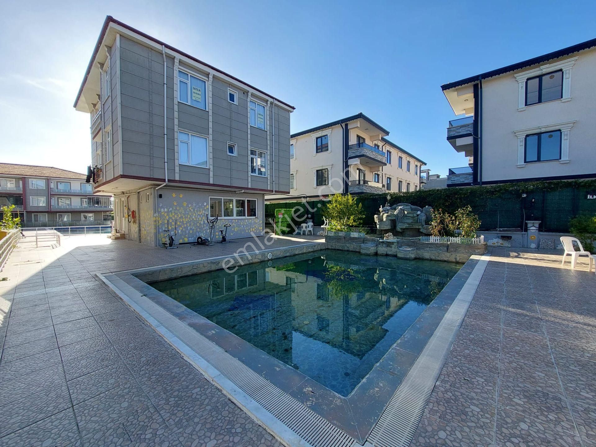 Havuzlu Kombili Eşyalı Giriş Kat Devamlı Kiralık 1+1 Daire - Görsel 10