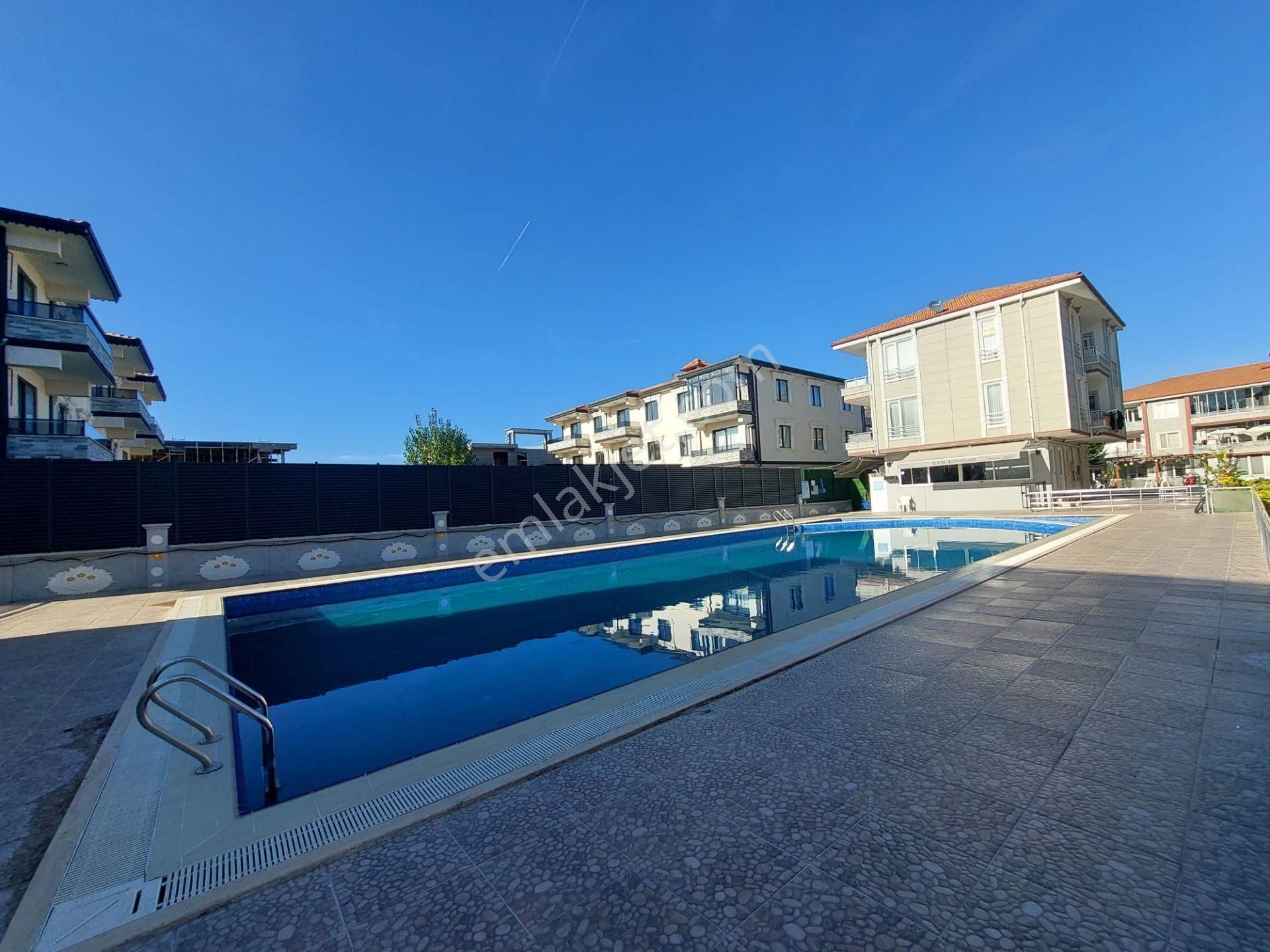 Havuzlu Kombili Eşyalı Giriş Kat Devamlı Kiralık 1+1 Daire - Görsel 4