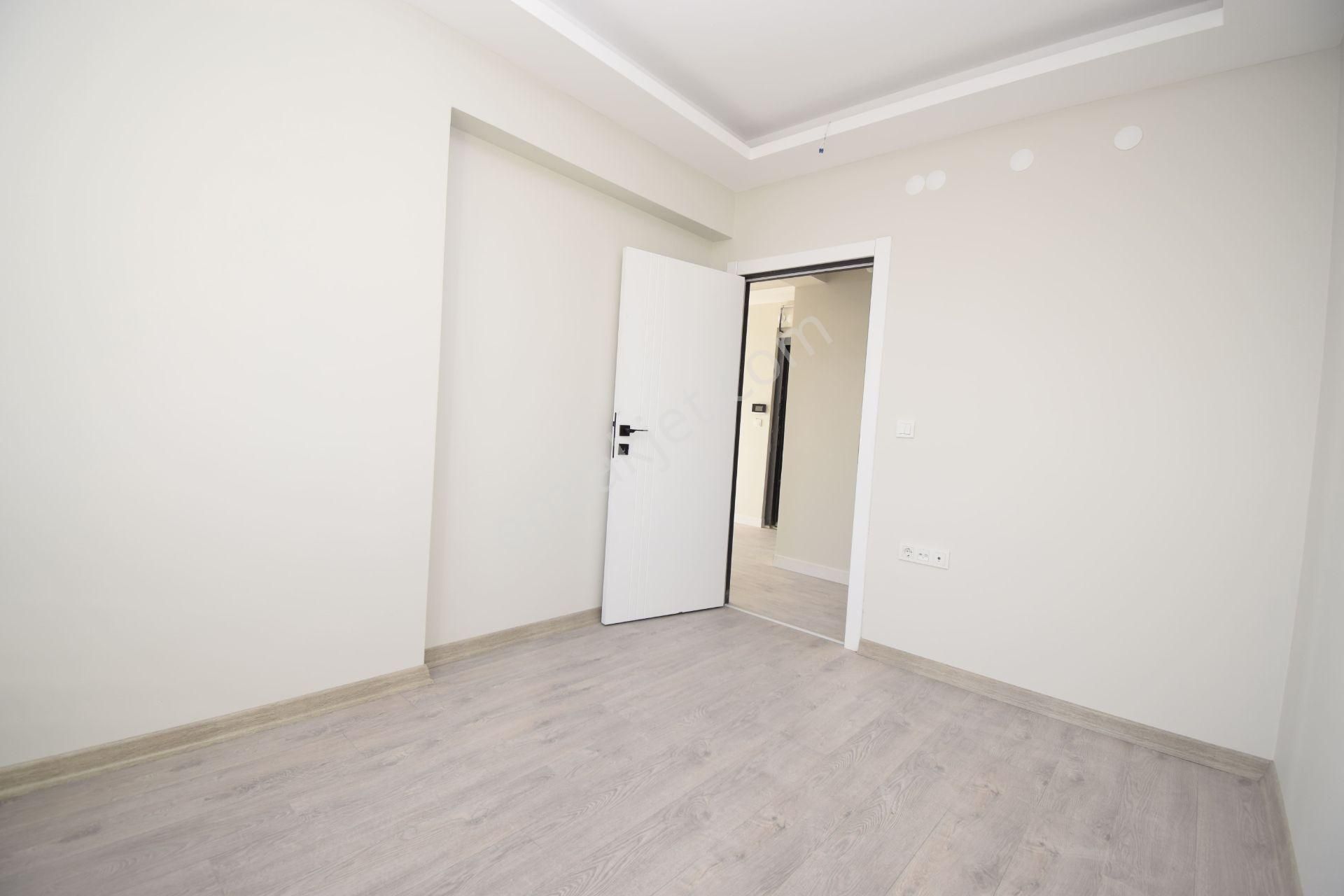 Turyap Yapracık - Kayalar Kule'de Güney Cephe Acil Satılık 2+1 - Görsel 11