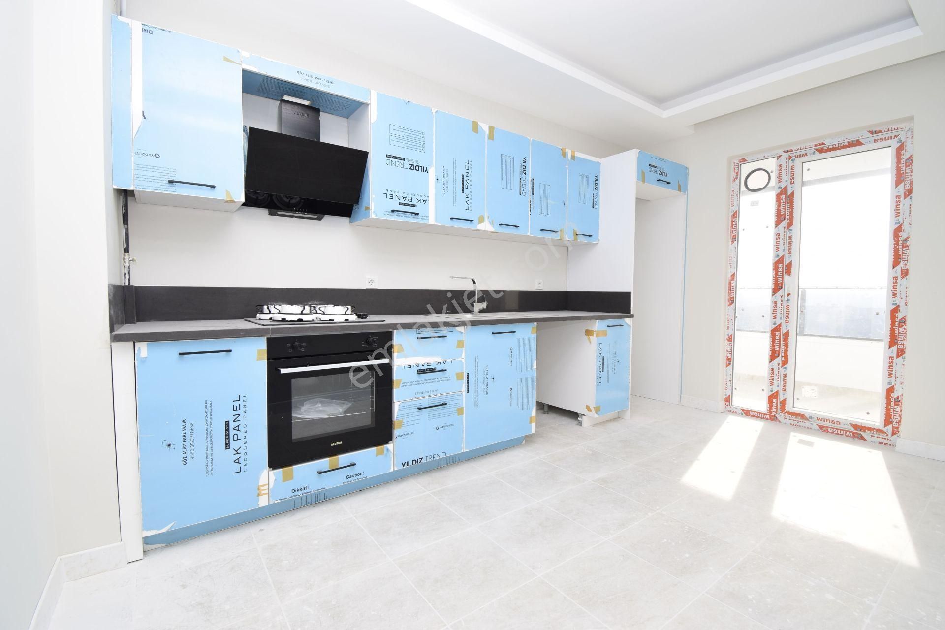 Turyap Yapracık - Kayalar Kule'de Güney Cephe Acil Satılık 2+1 - Görsel 3