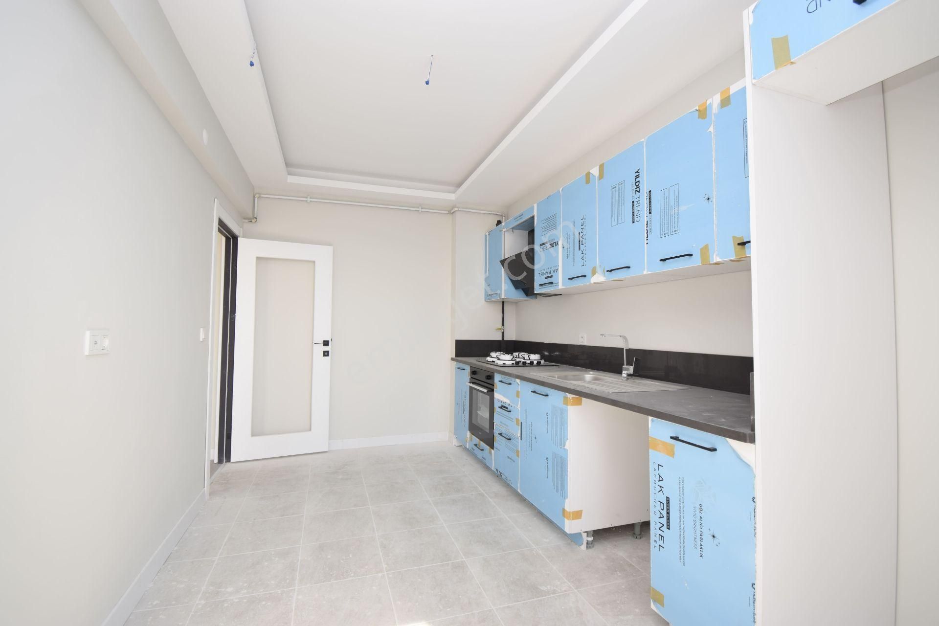 Turyap Yapracık - Kayalar Kule'de Güney Cephe Acil Satılık 2+1 - Görsel 5