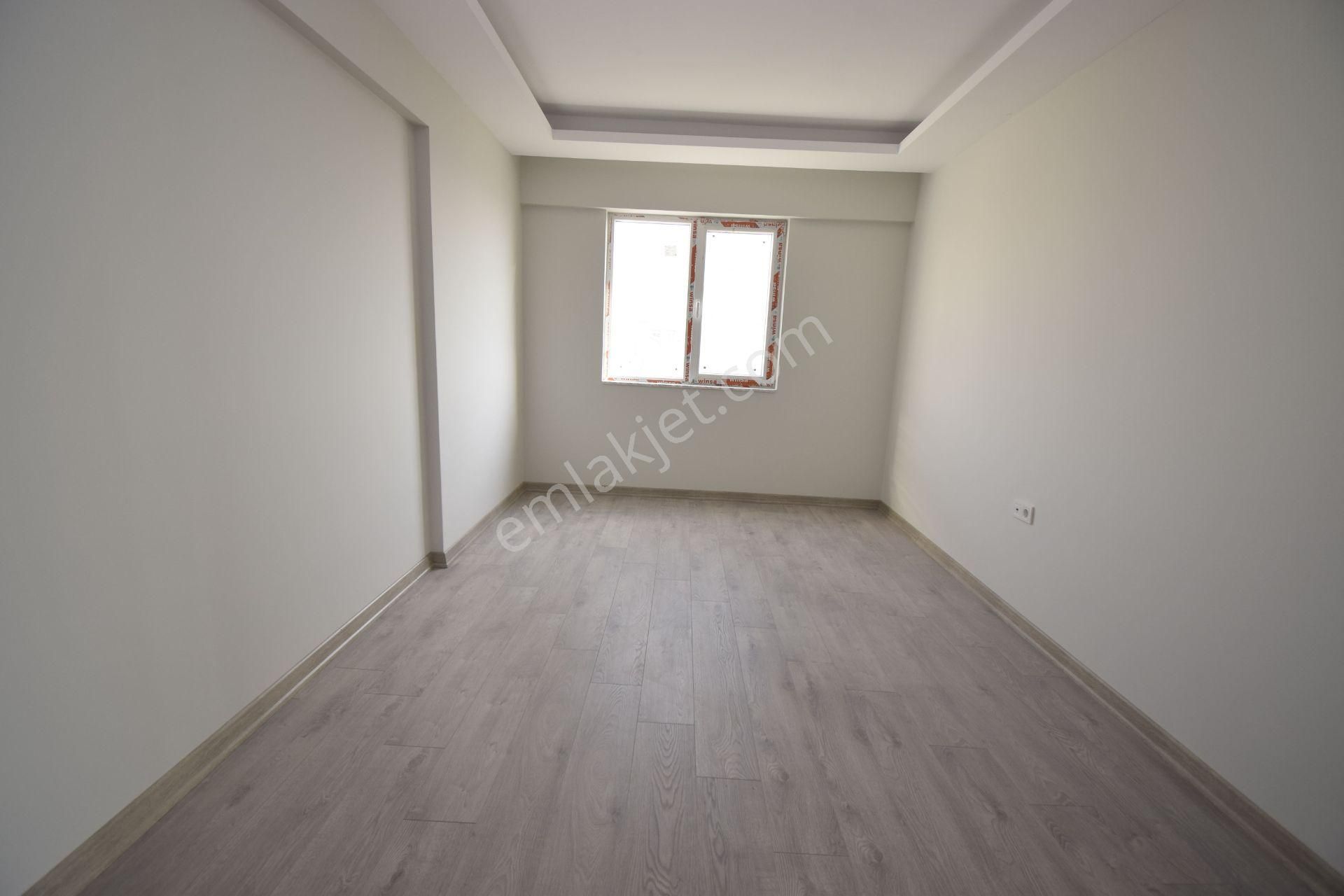 Turyap Yapracık - Kayalar Kule'de Güney Cephe Acil Satılık 2+1 - Görsel 12