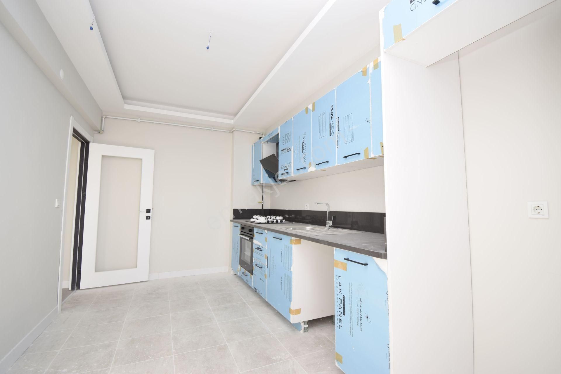 Turyap Yapracık - Kayalar Kule'de Güney Cephe Acil Satılık 2+1 - Görsel 4