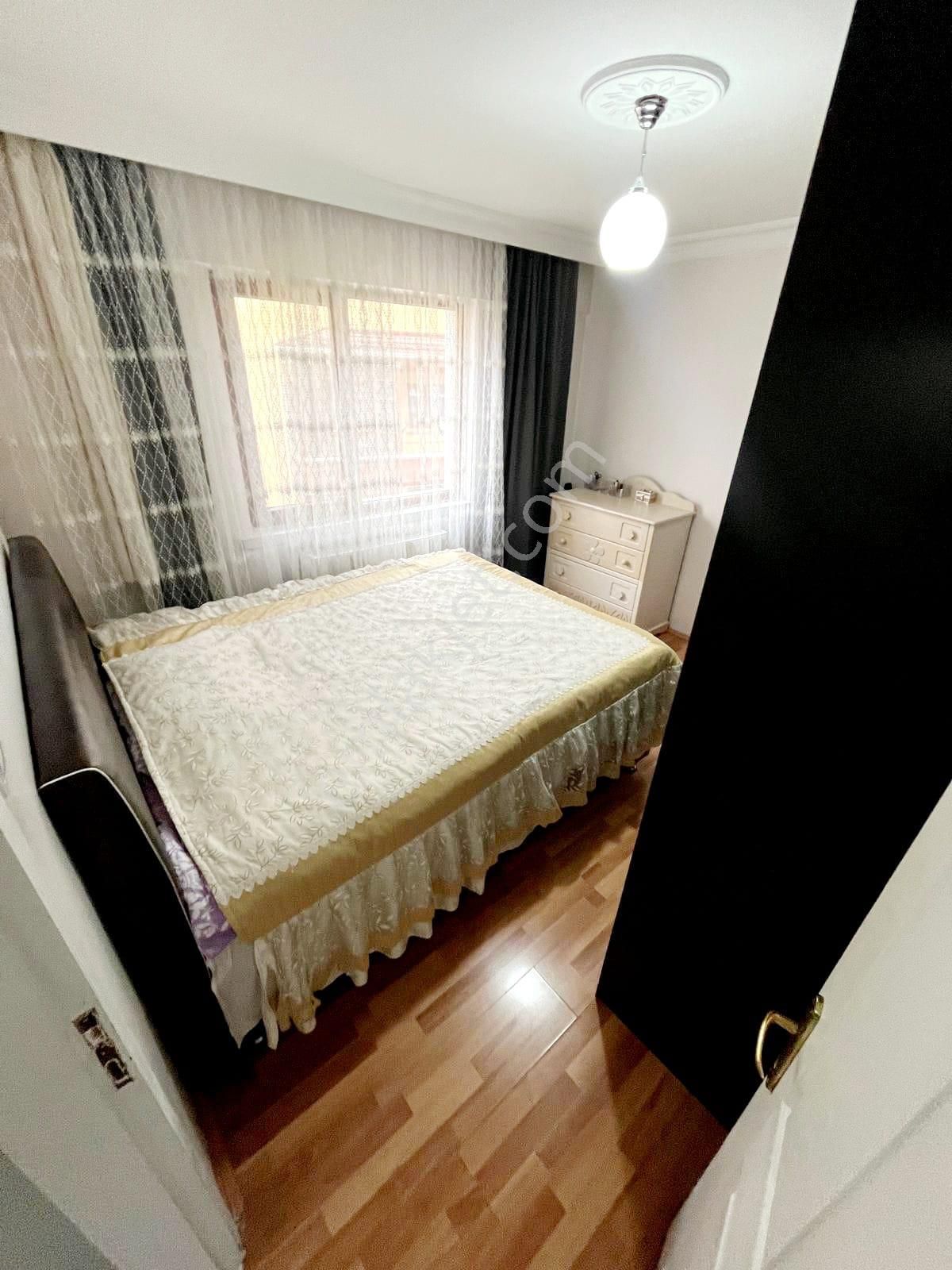 Yunus Emre Cadde Yakını 3+1 Orta Katta Bağımsız Salon Full Yapılı Satılık Daire - Görsel 14