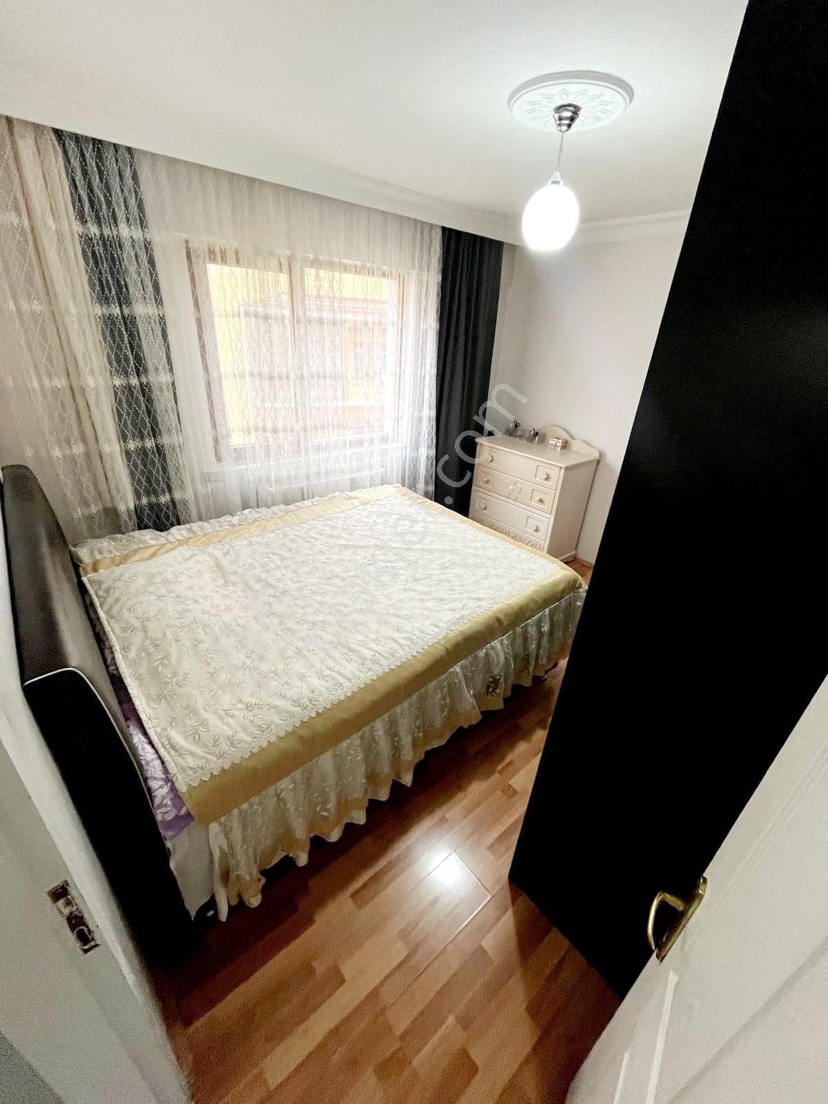 Yunus Emre Cadde Yakını 3+1 Orta Katta Bağımsız Salon Full Yapılı Satılık Daire - Görsel 13