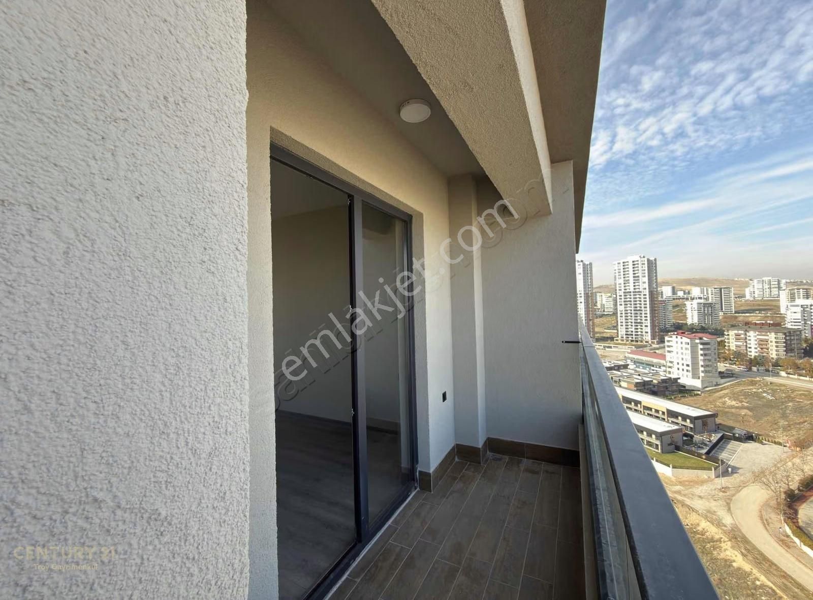 Bordo Yaşam 16.katta Ankara Manzarası - Görsel 4